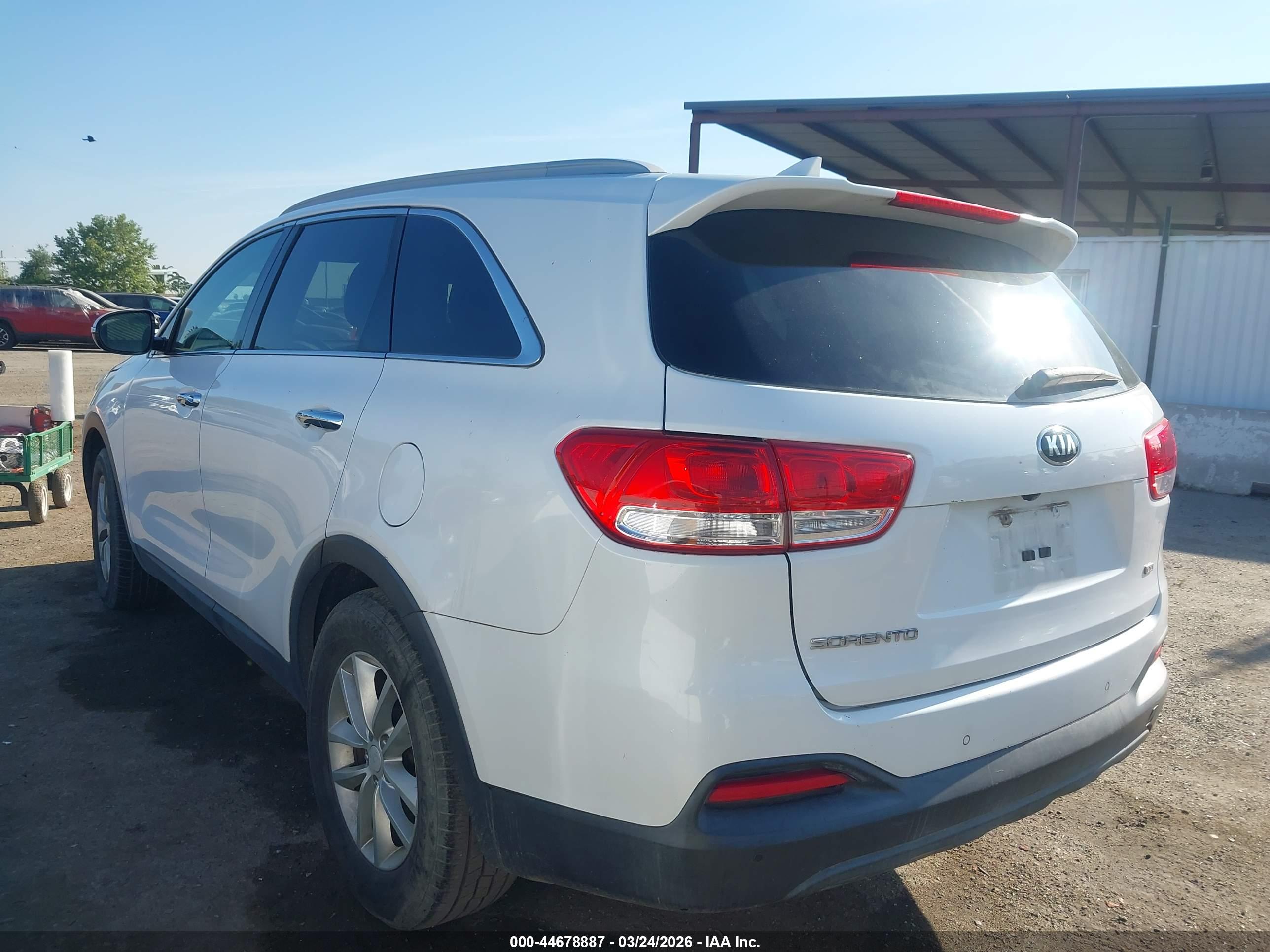 KIA SORENTO image 3