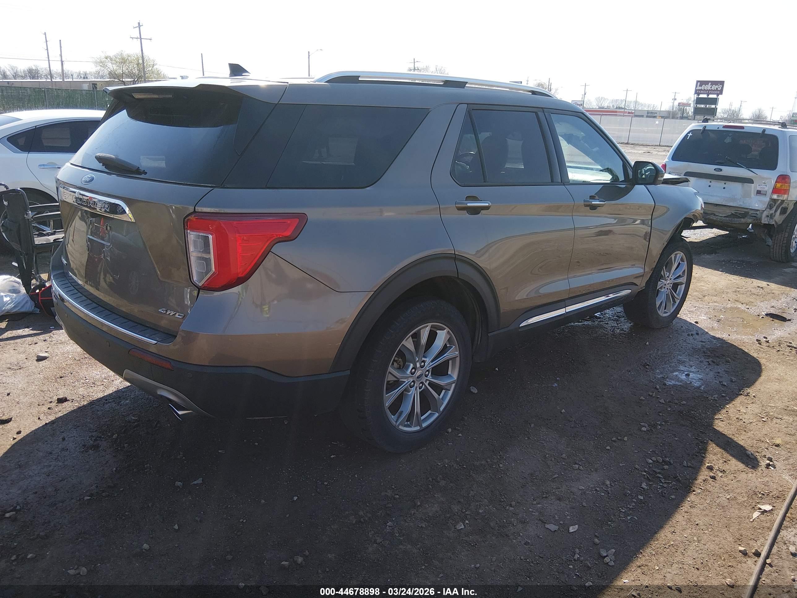 FORD EXPLORER image 4