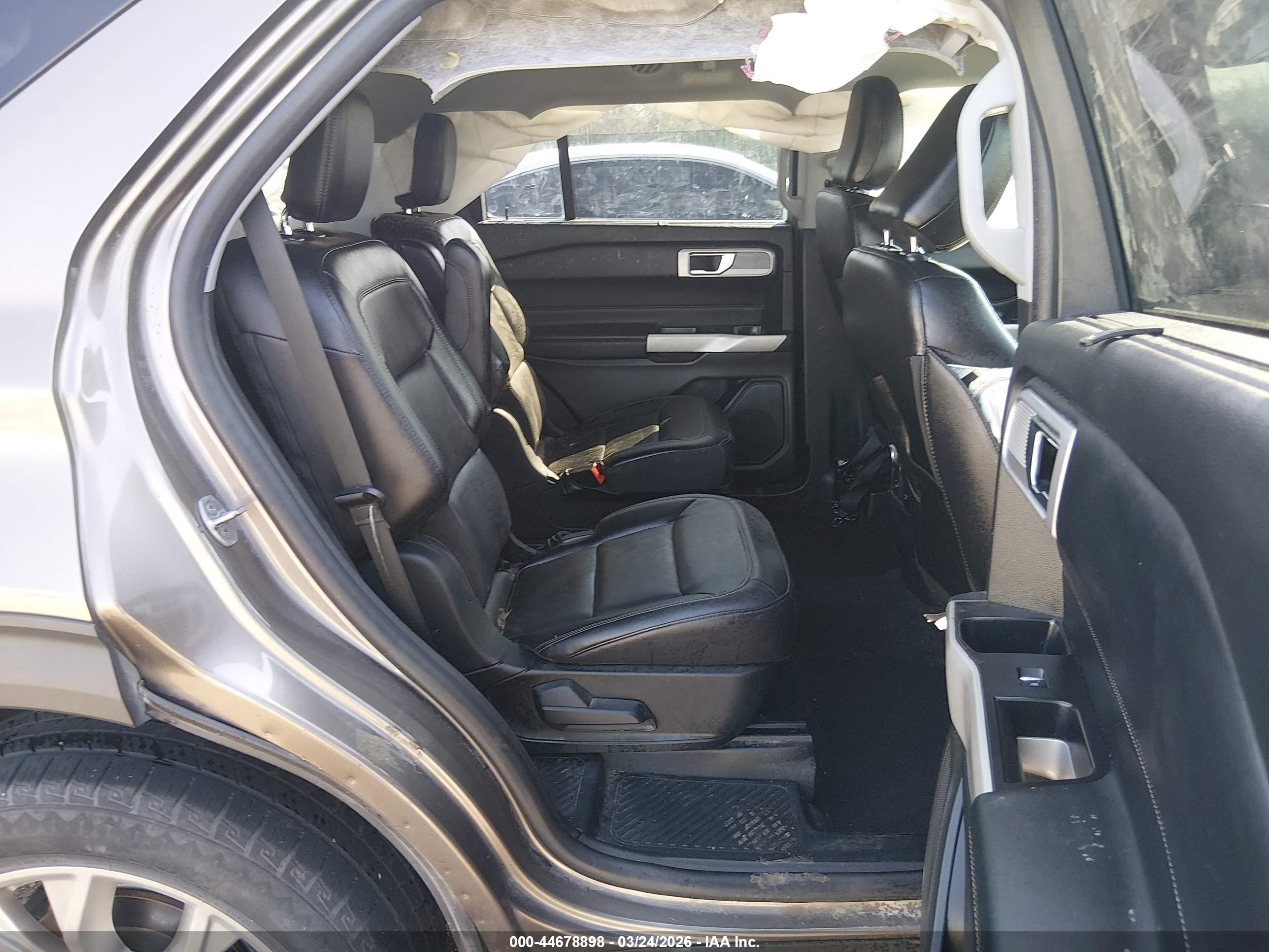 FORD EXPLORER image 8