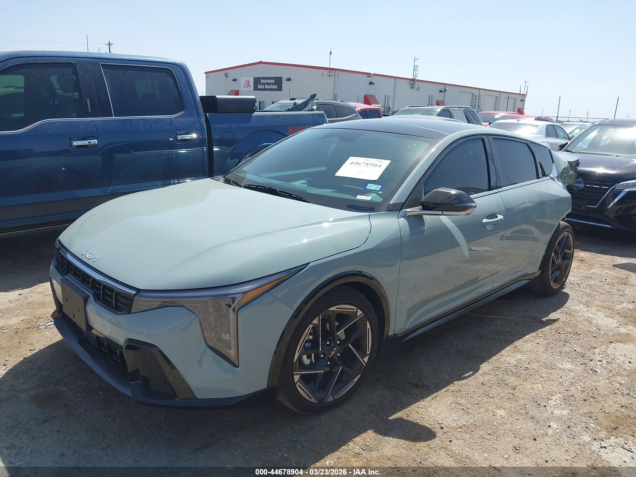 KIA K4 image 2