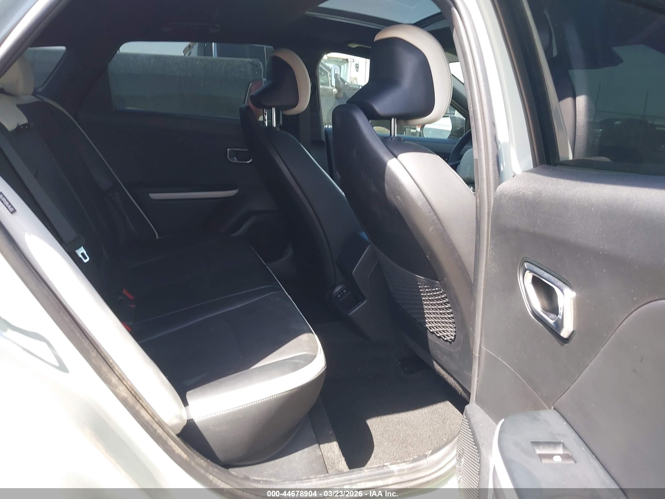 KIA K4 image 8