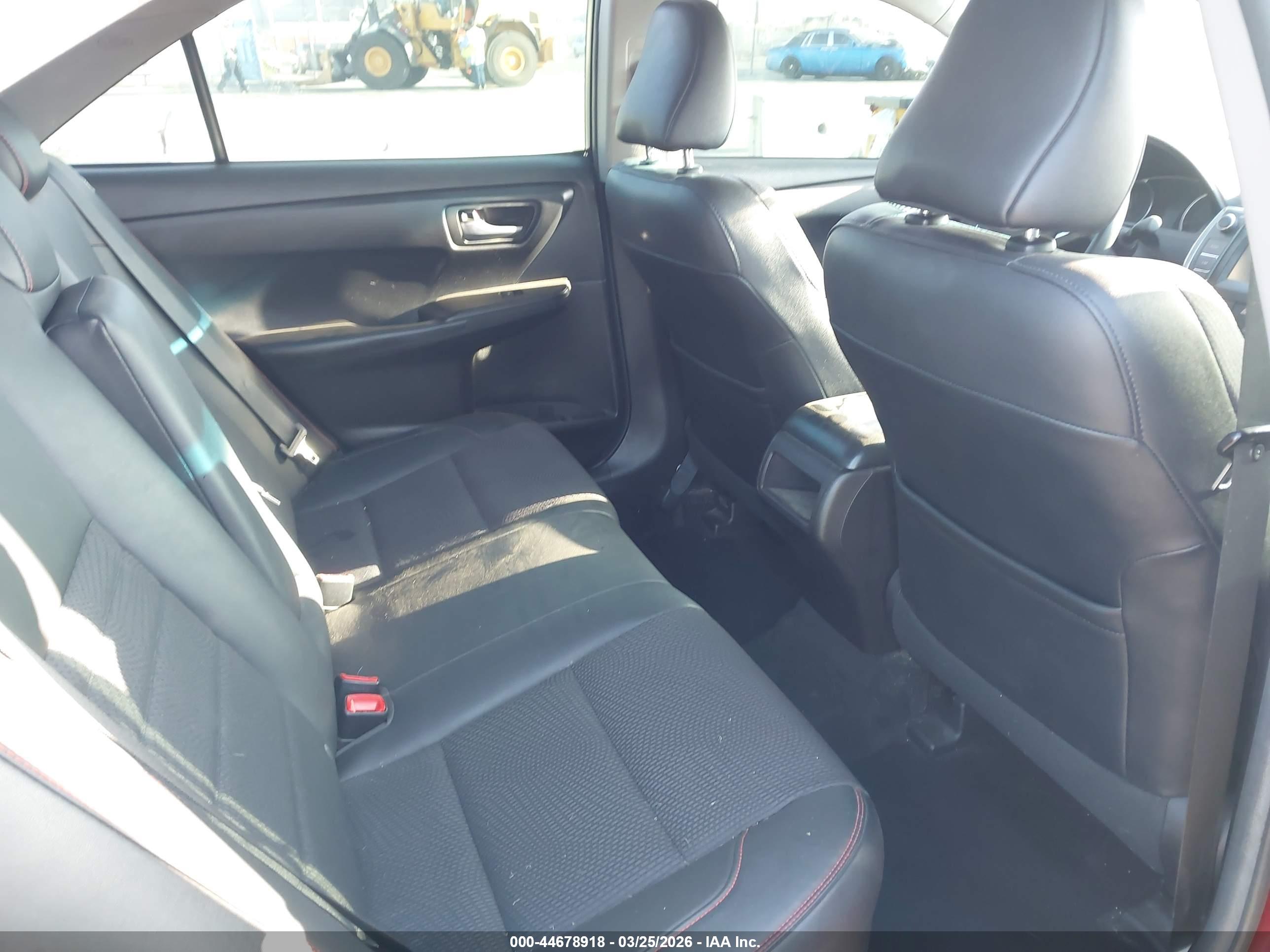 TOYOTA CAMRY image 8