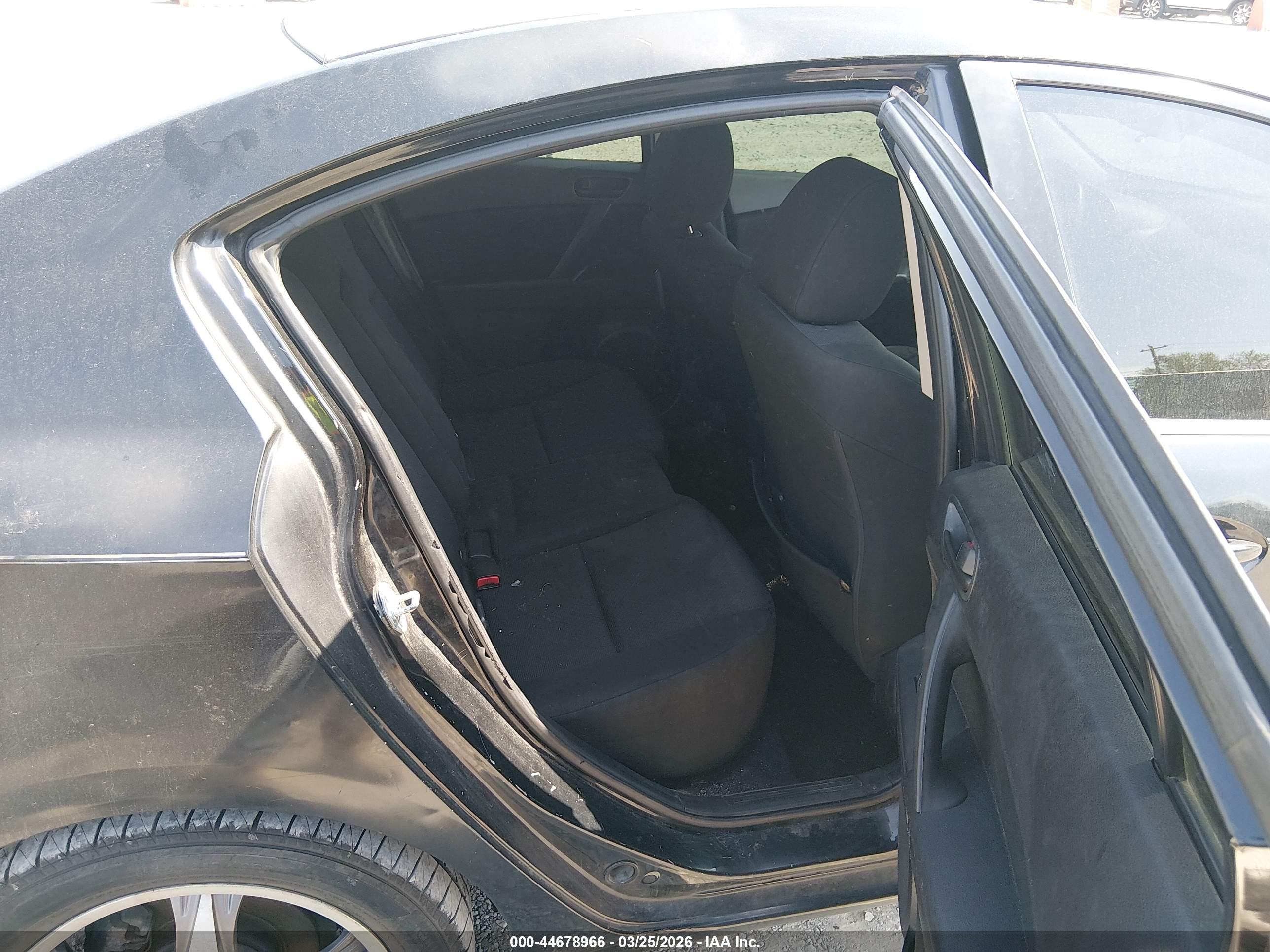 MAZDA MAZDA3 image 8