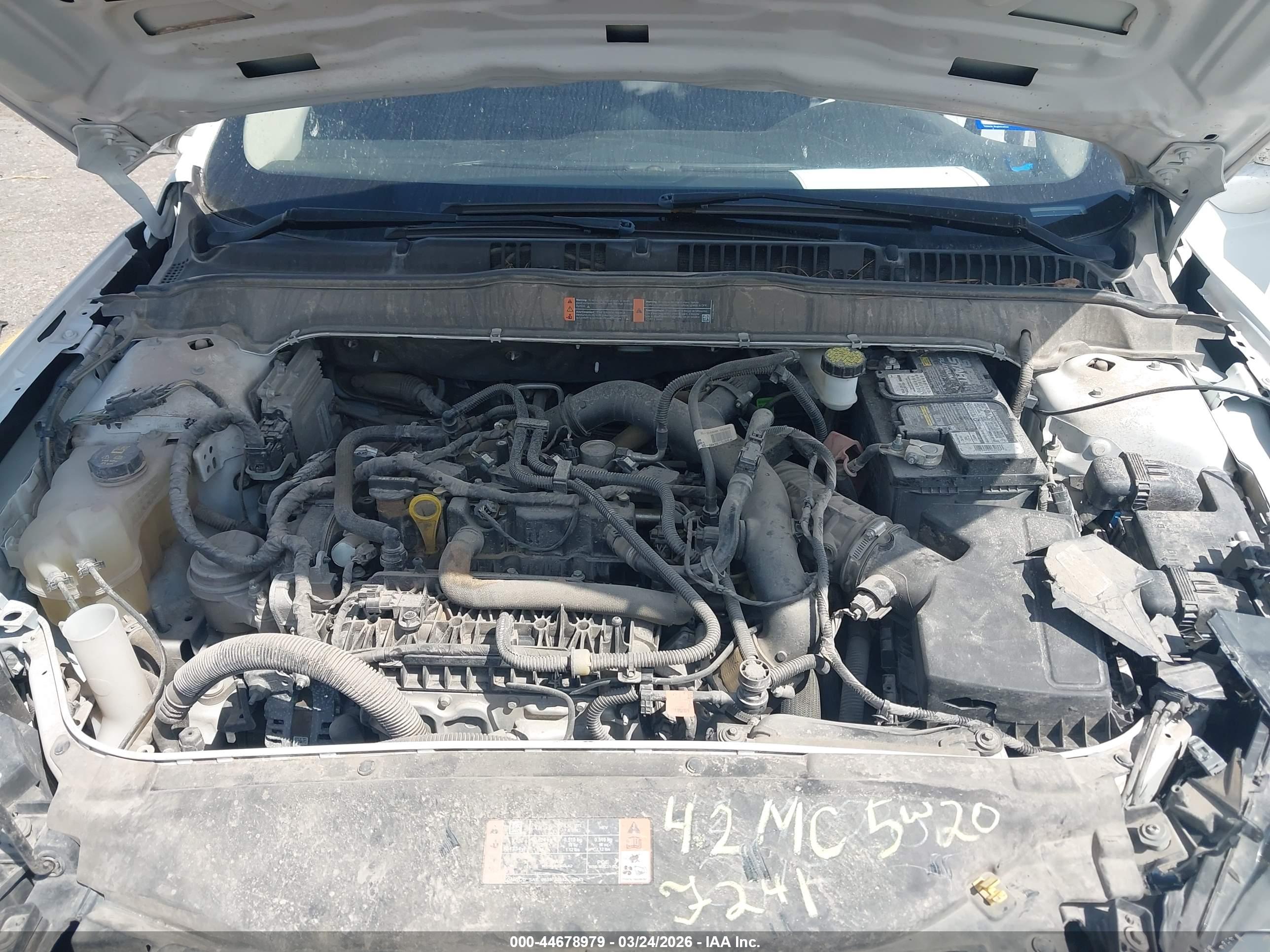 FORD FUSION image 10