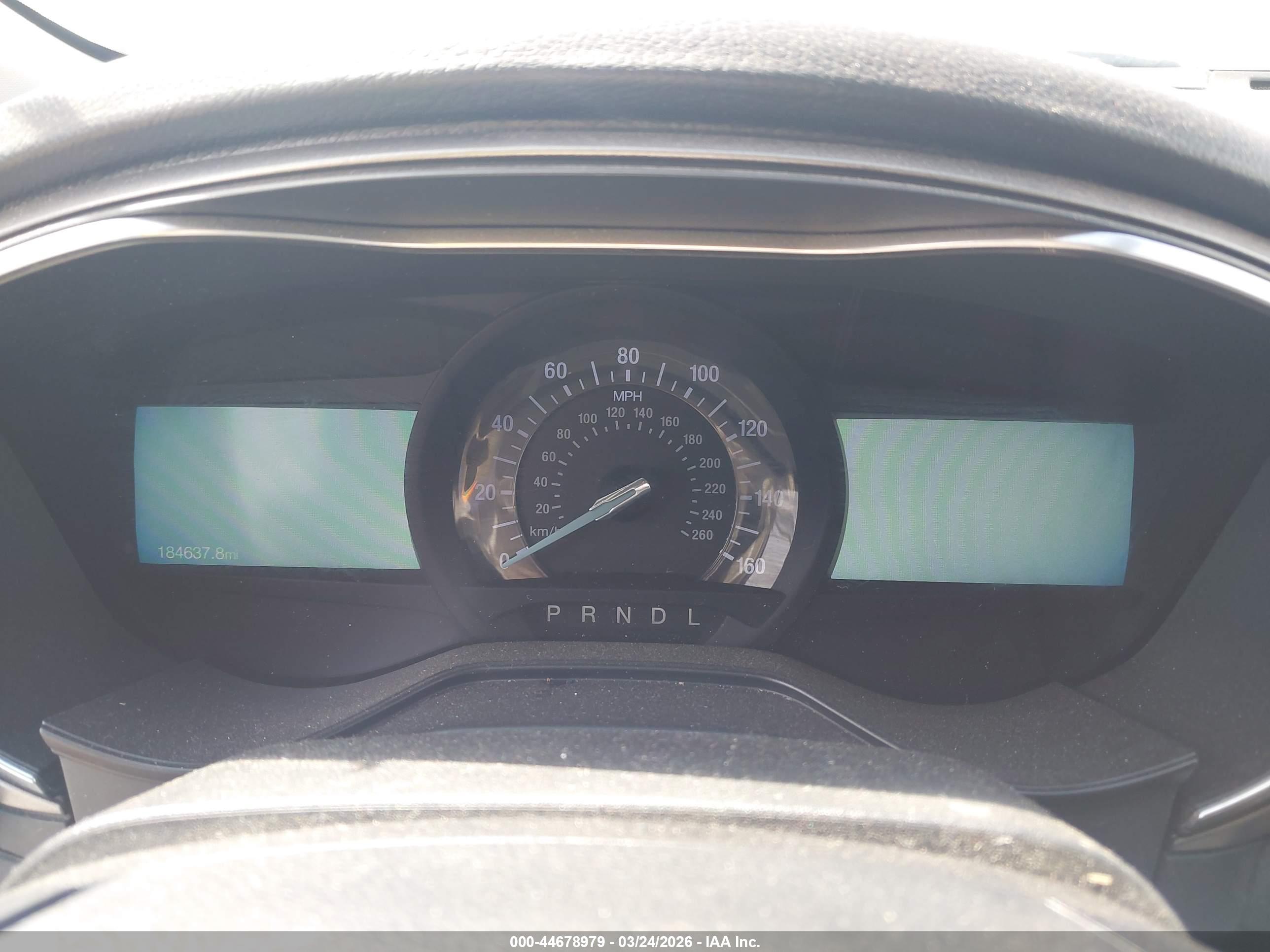 FORD FUSION image 7