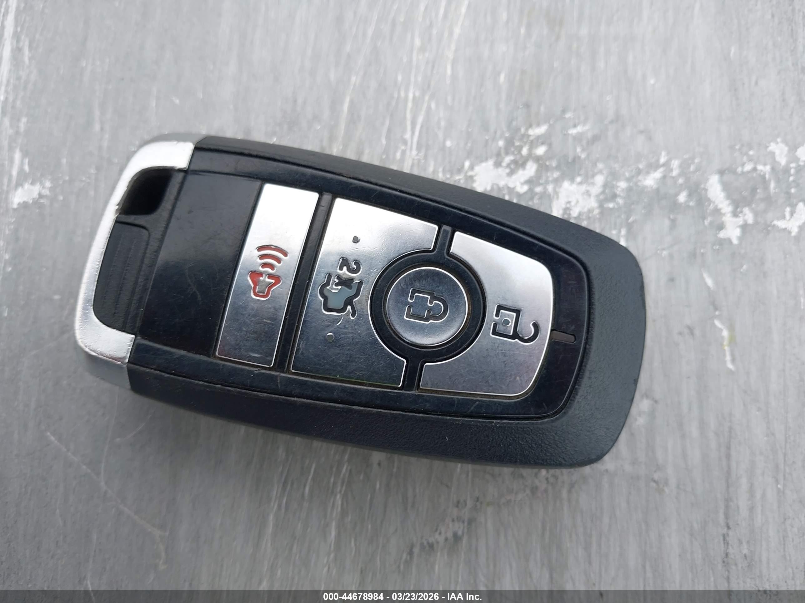 FORD FUSION image 11