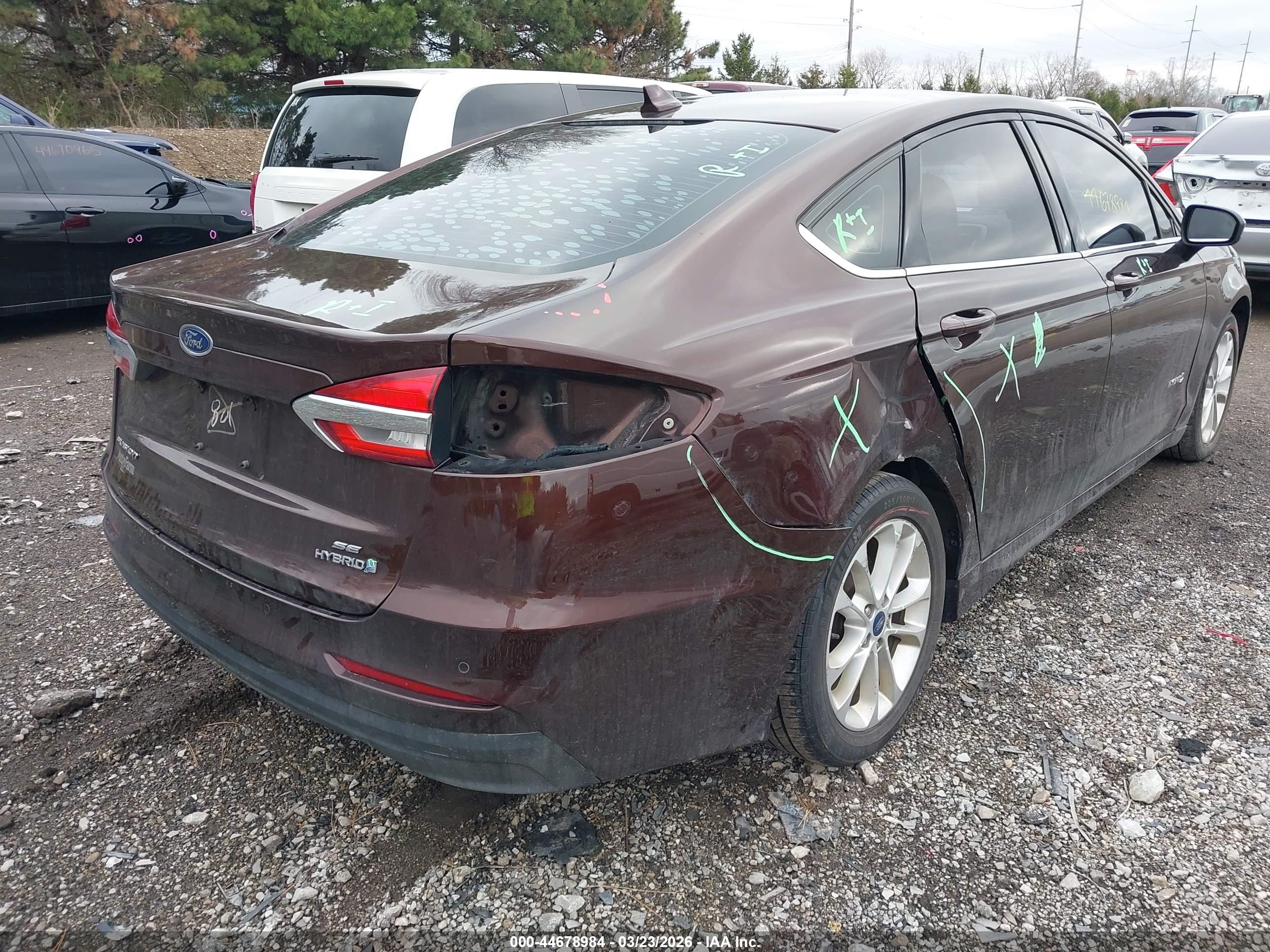 FORD FUSION image 6