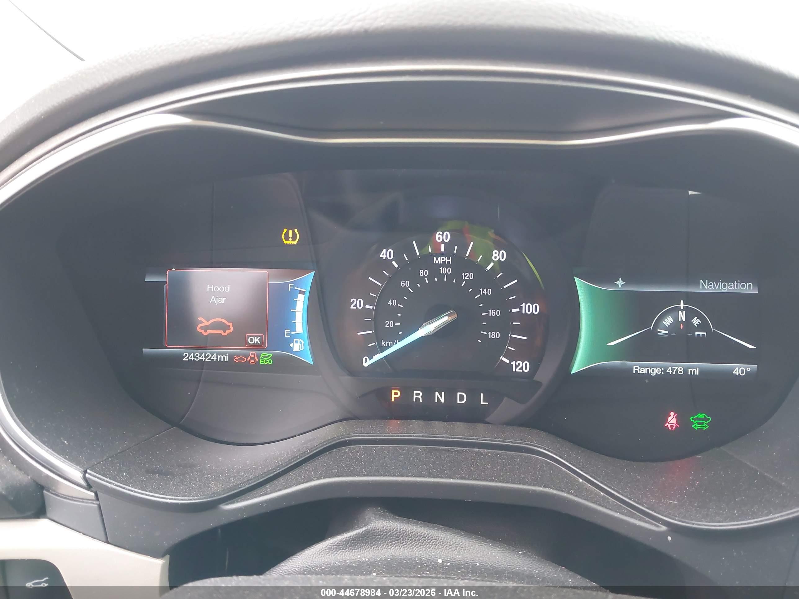 FORD FUSION image 7