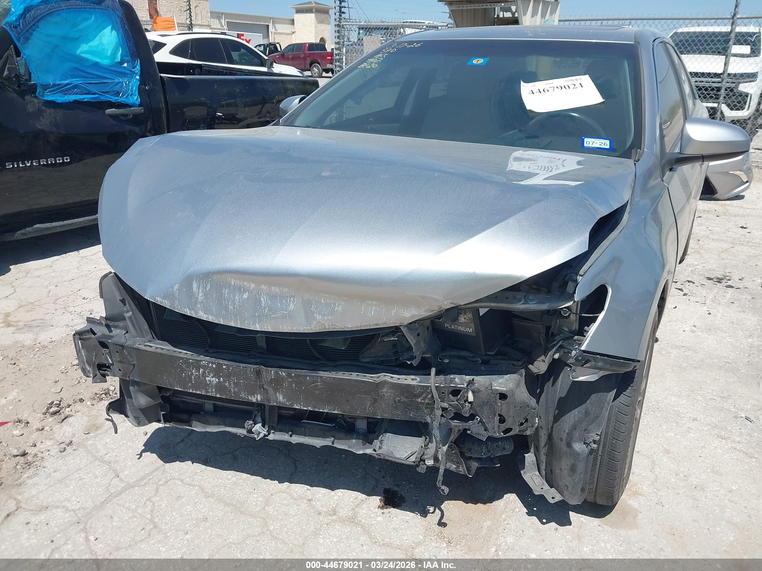 TOYOTA CAMRY image 6