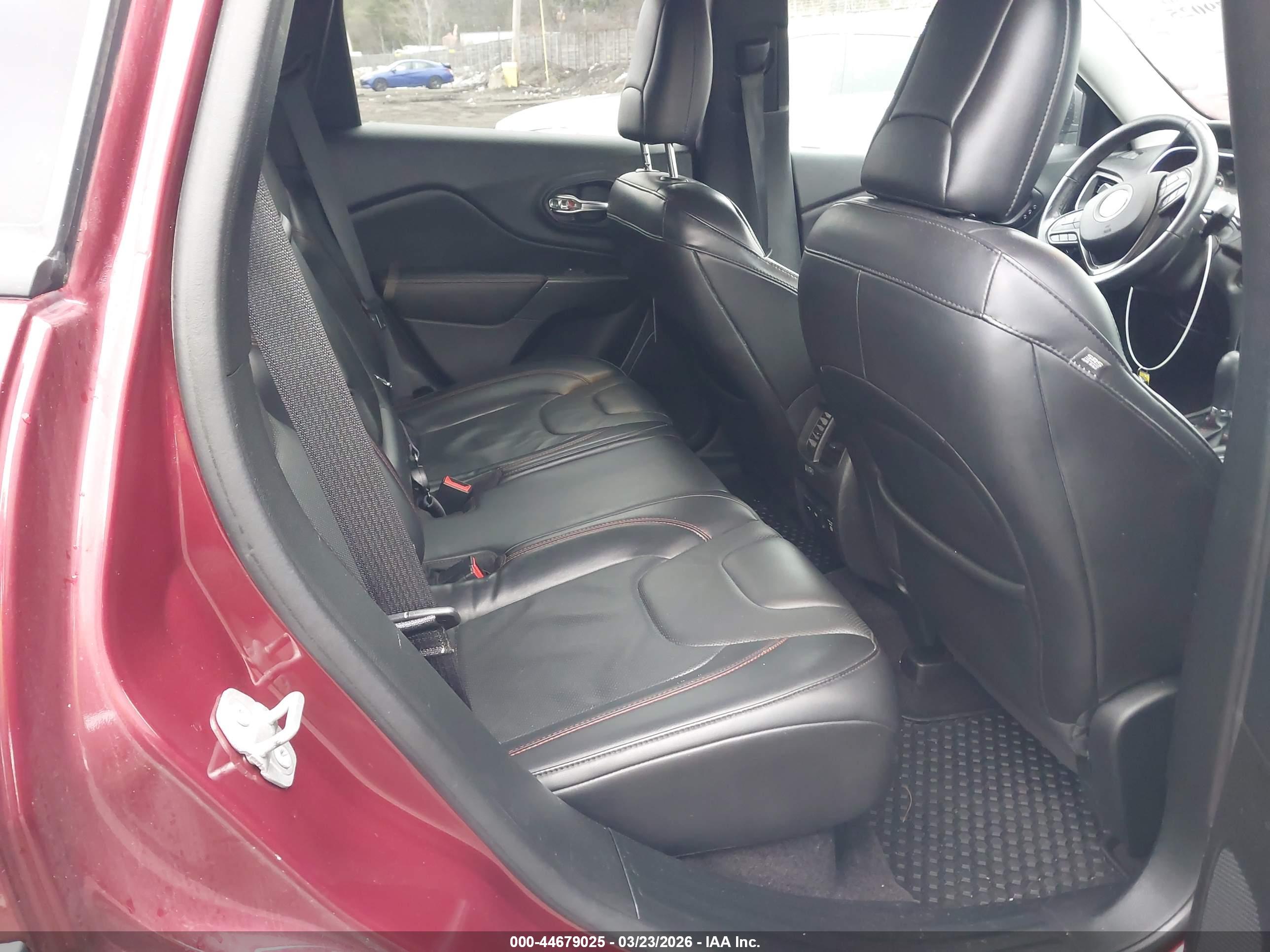 JEEP CHEROKEE image 8