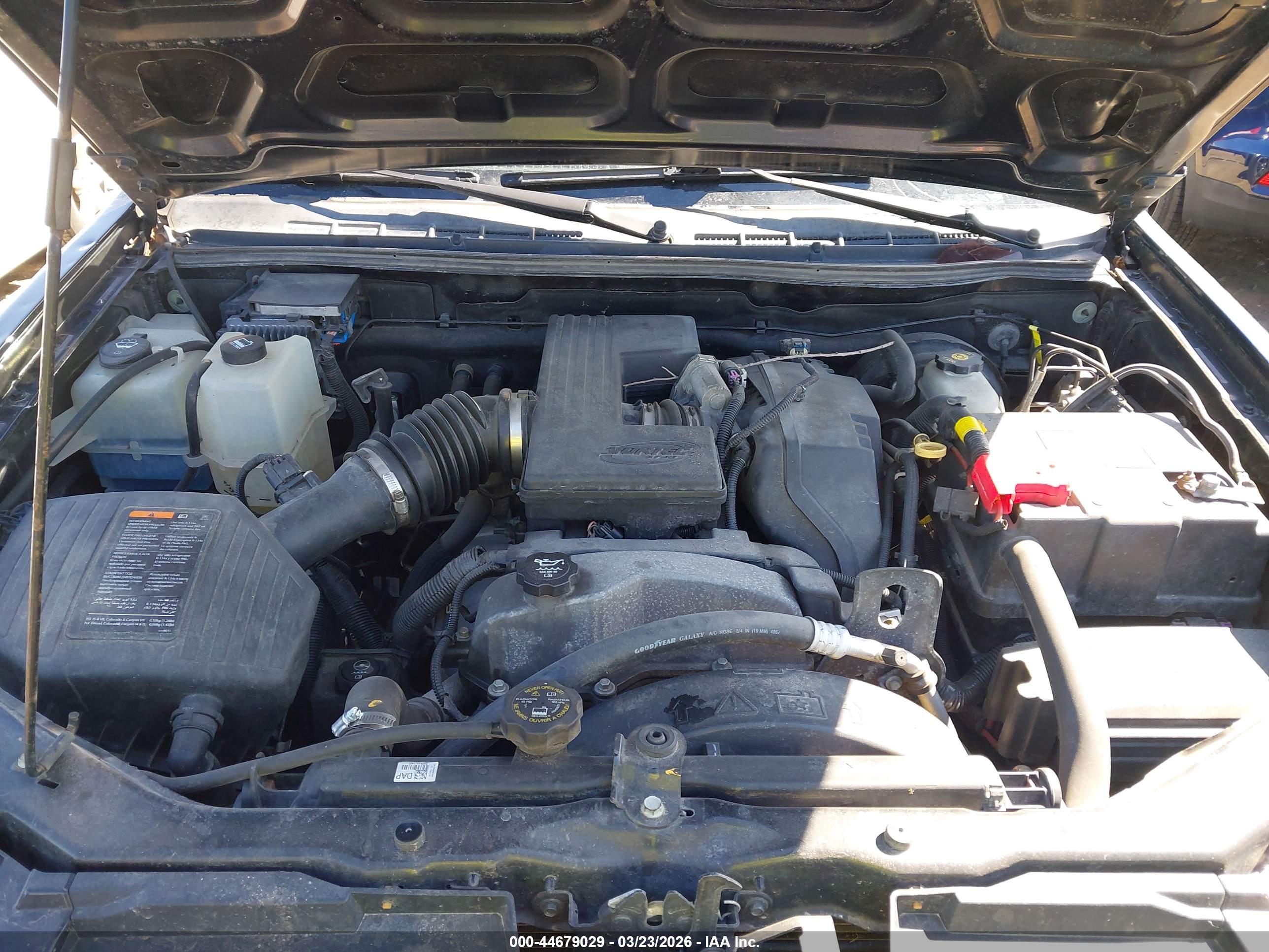 CHEVROLET COLORADO image 10