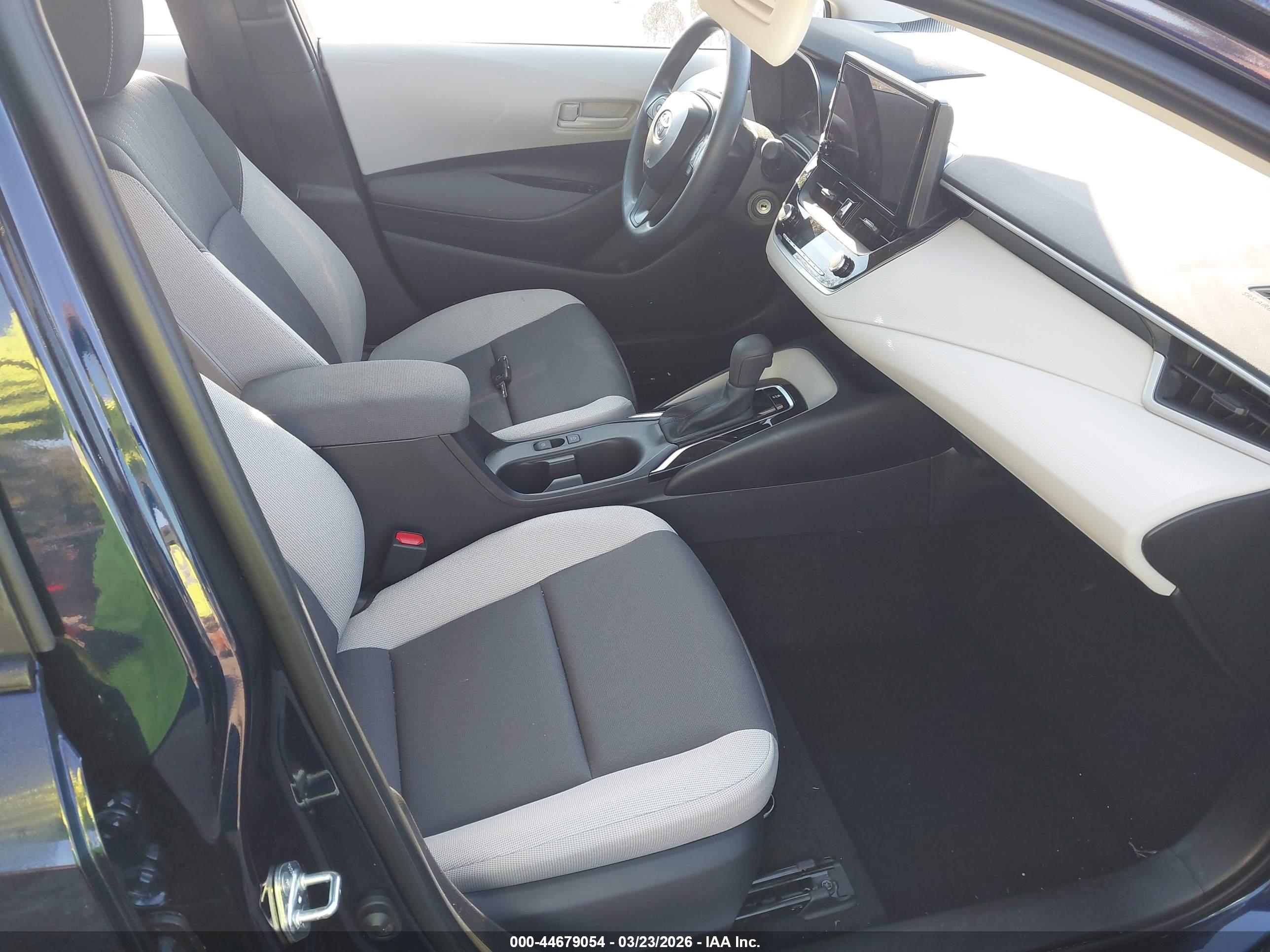 TOYOTA COROLLA image 5