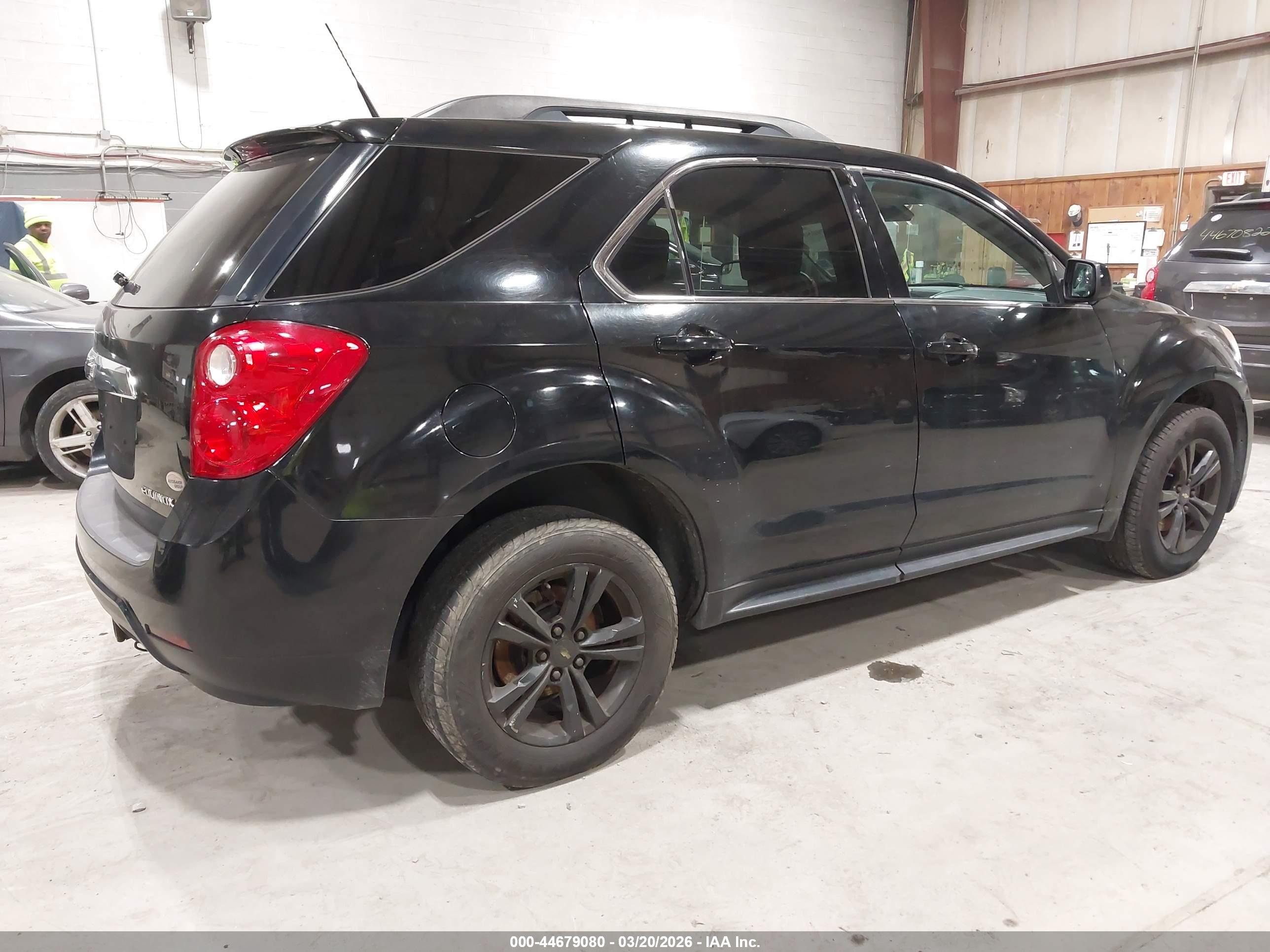 CHEVROLET EQUINOX image 4