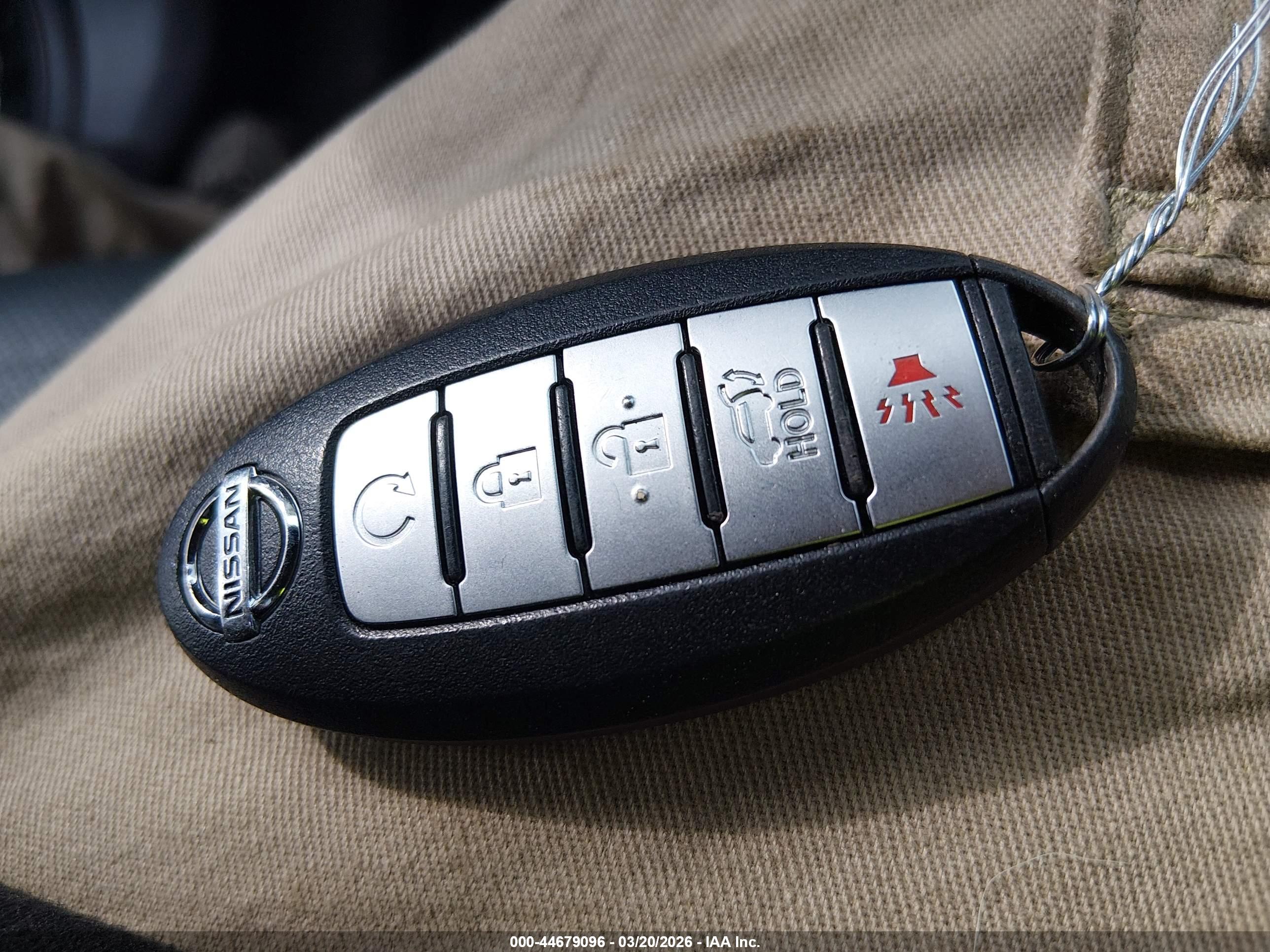 NISSAN ROGUE image 11