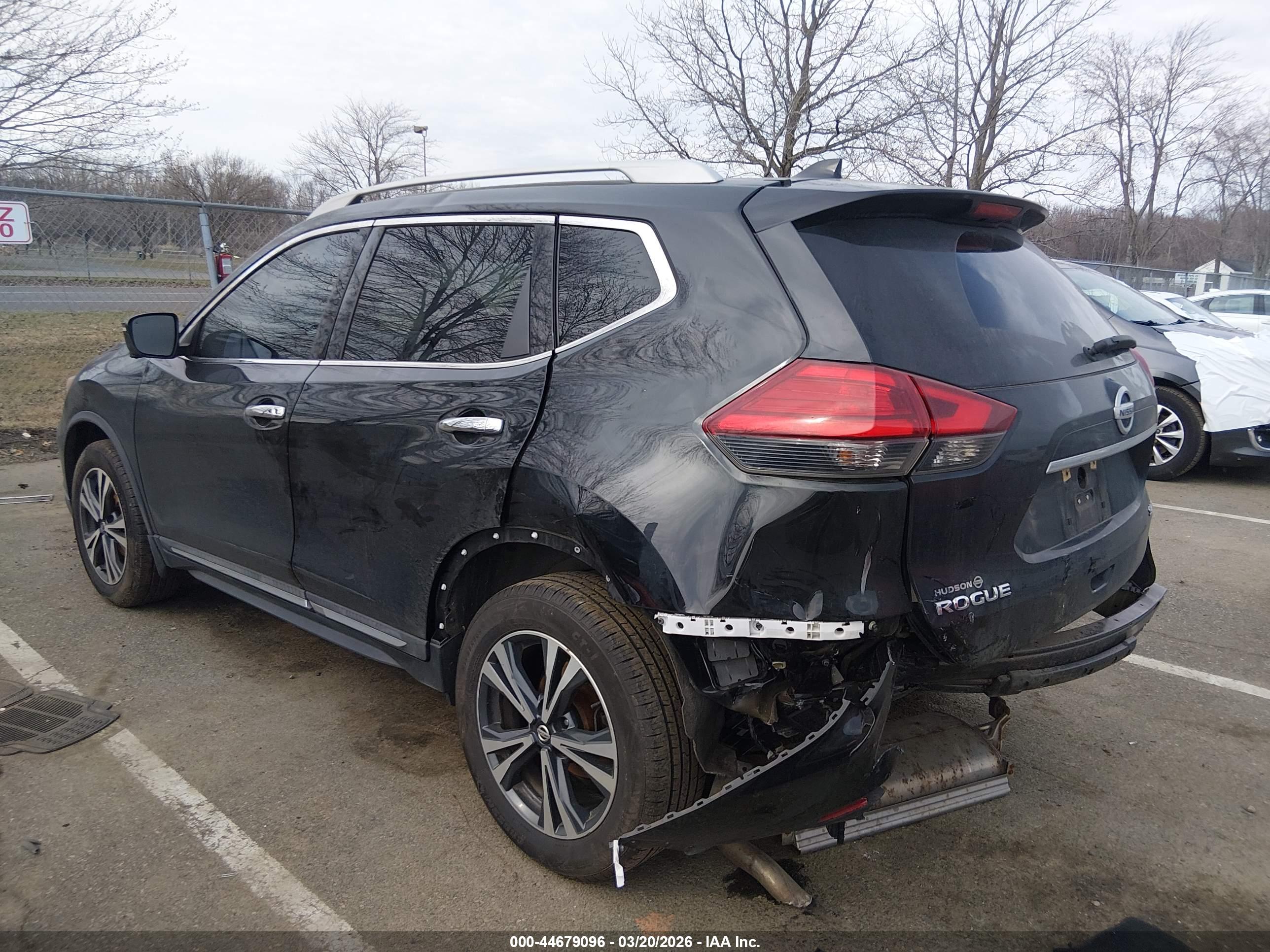 NISSAN ROGUE image 3