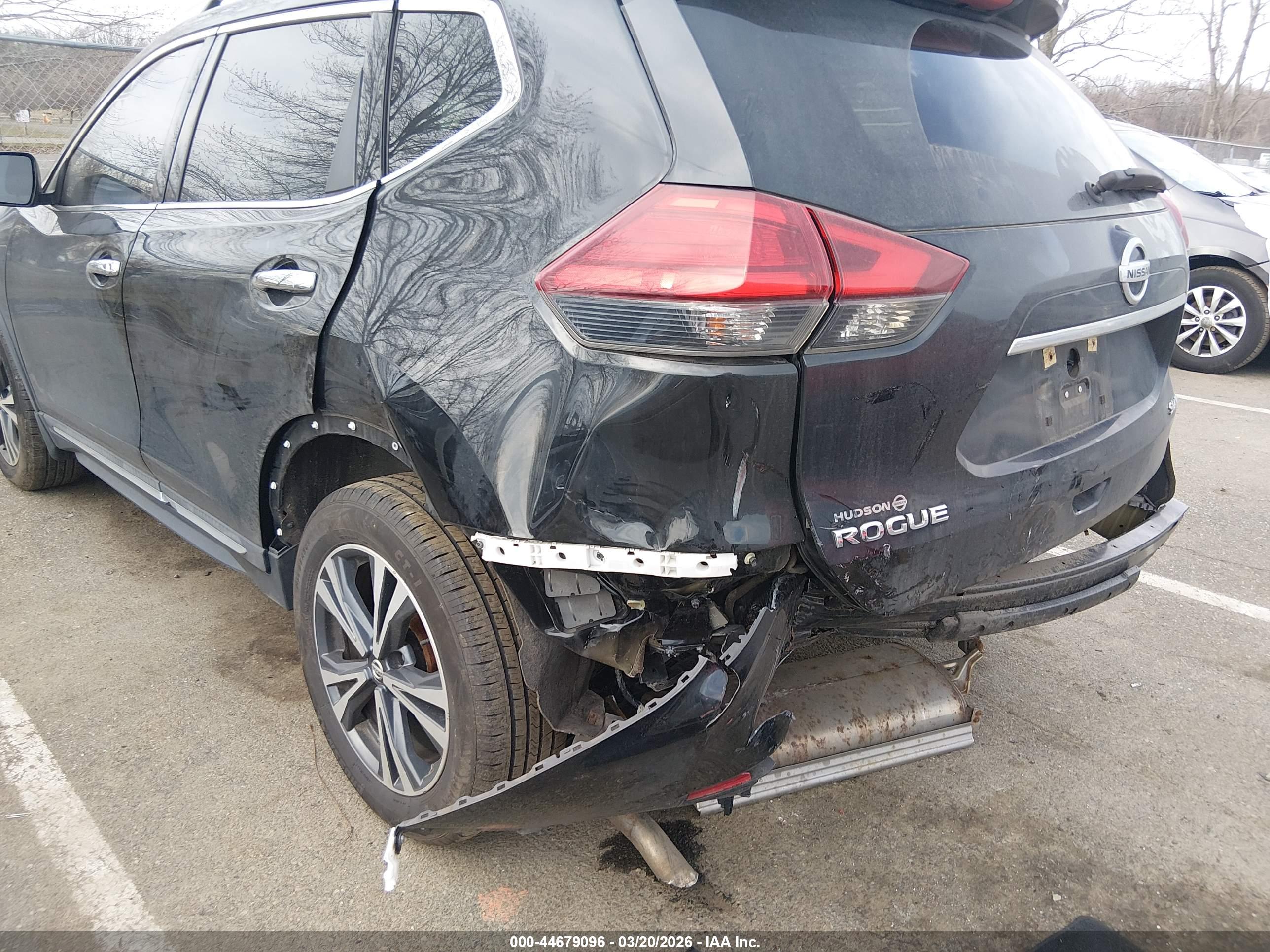 NISSAN ROGUE image 6