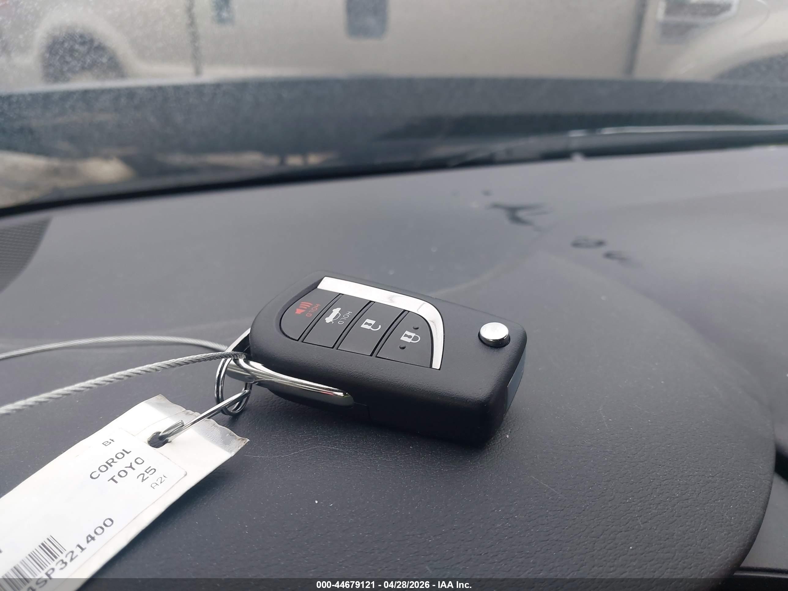 TOYOTA COROLLA image 11