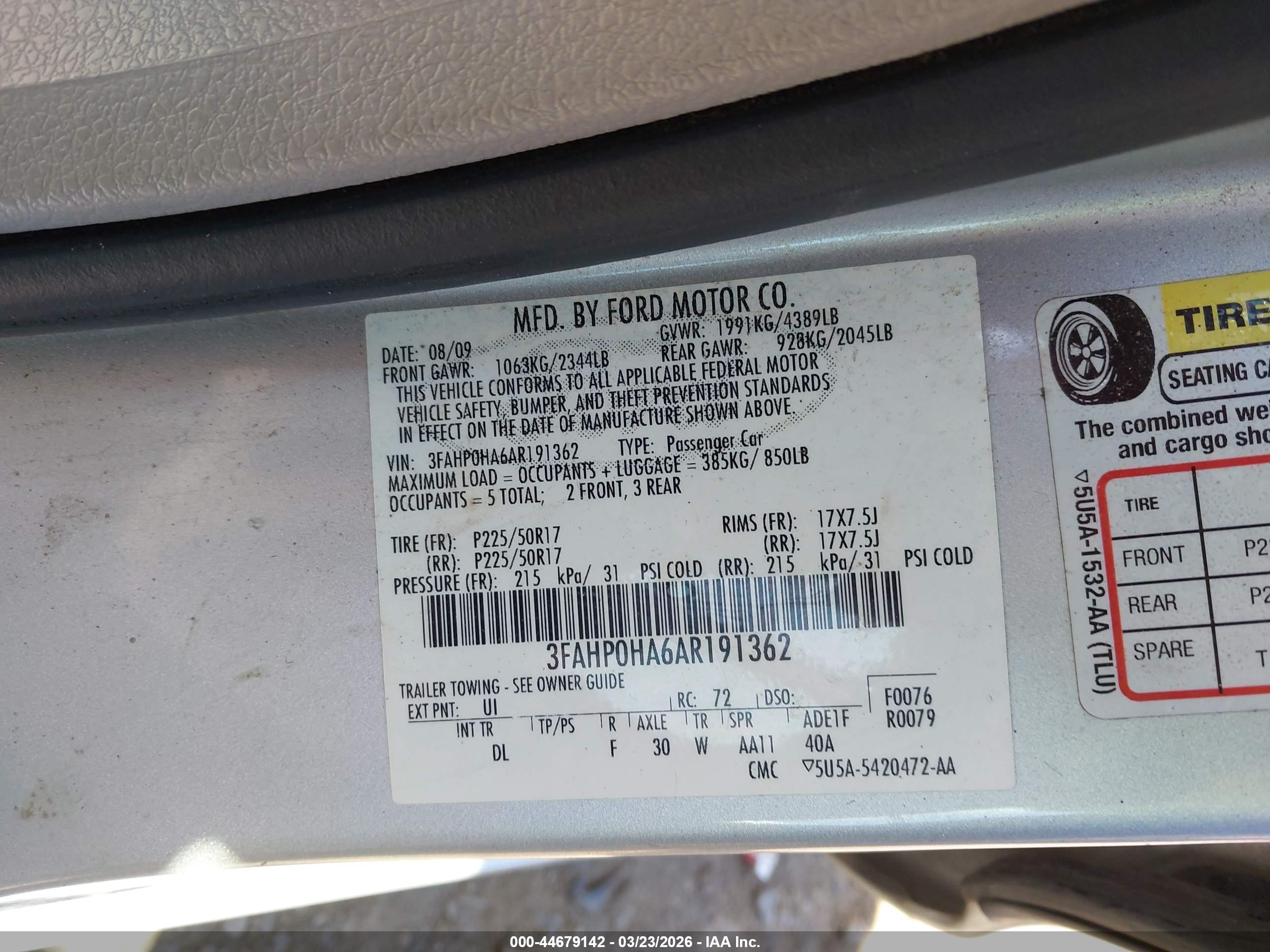 FORD FUSION image 9