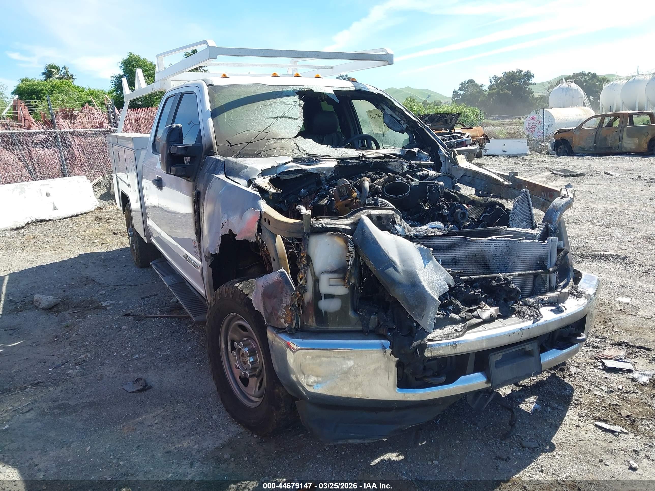 FORD F-350 image 2