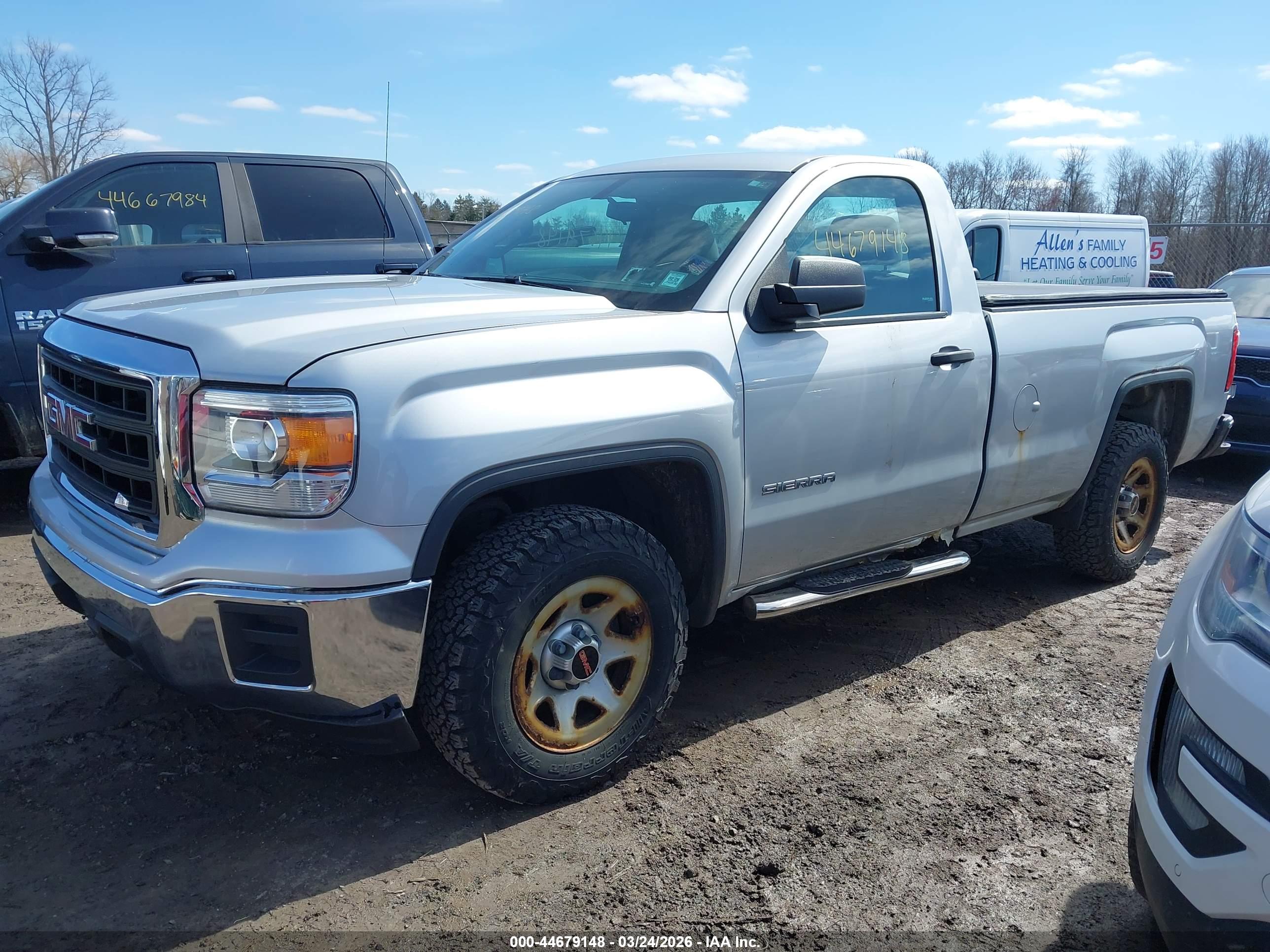 GMC SIERRA image 2