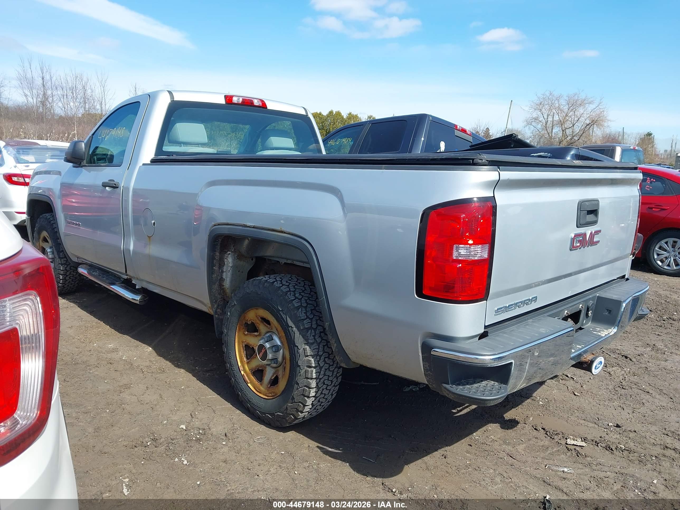 GMC SIERRA image 3