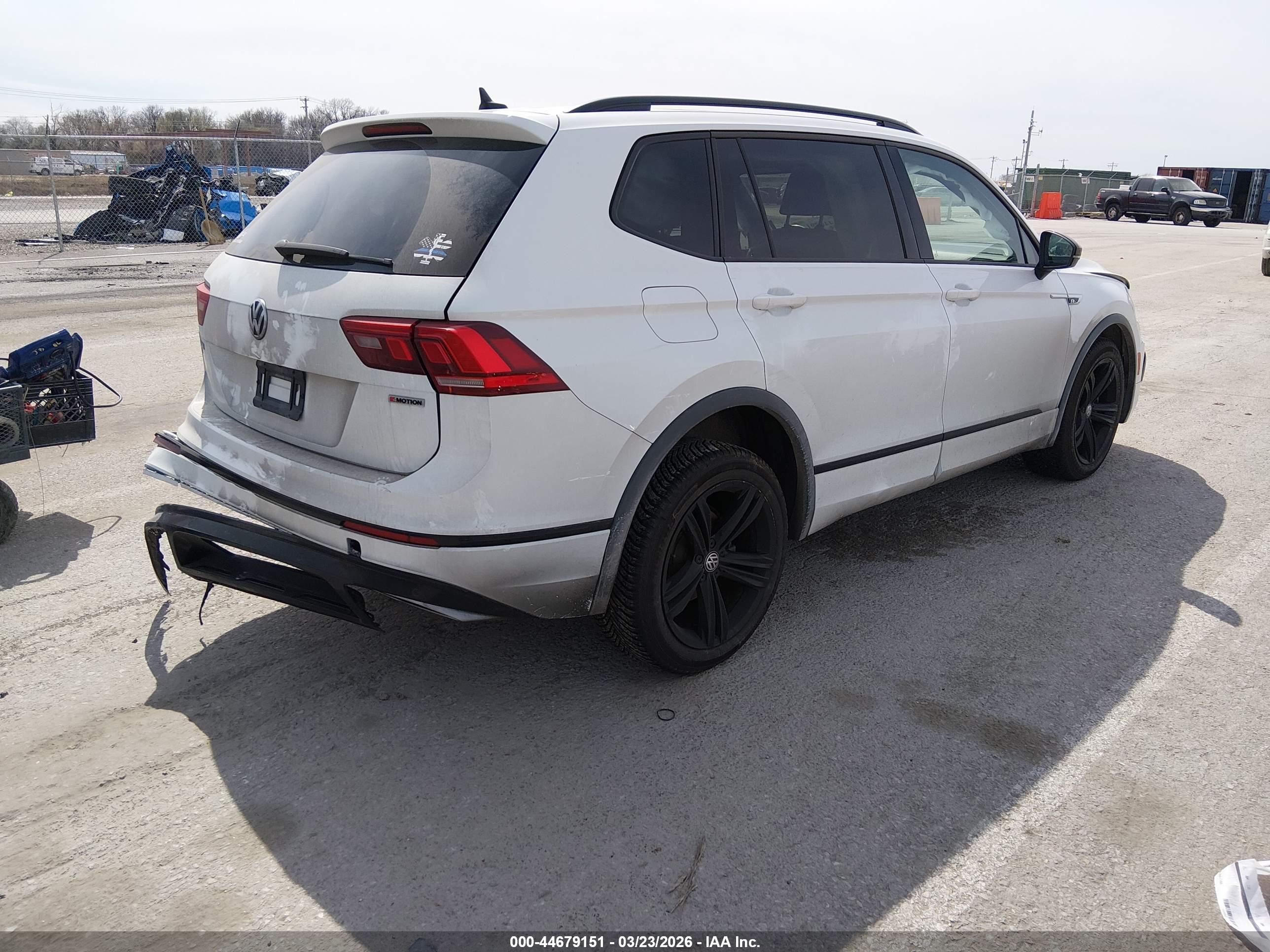 VOLKSWAGEN TIGUAN image 4
