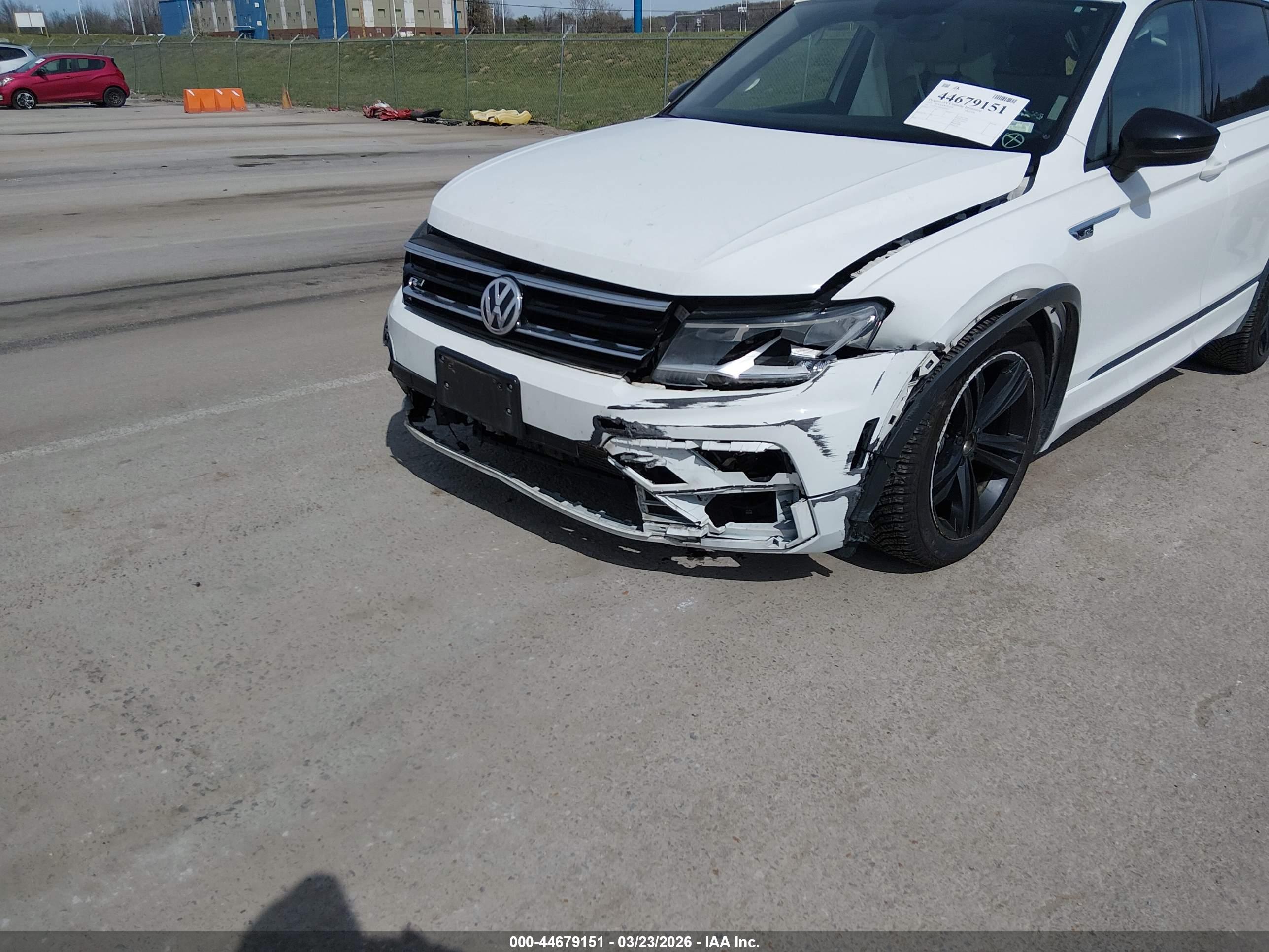 VOLKSWAGEN TIGUAN image 6