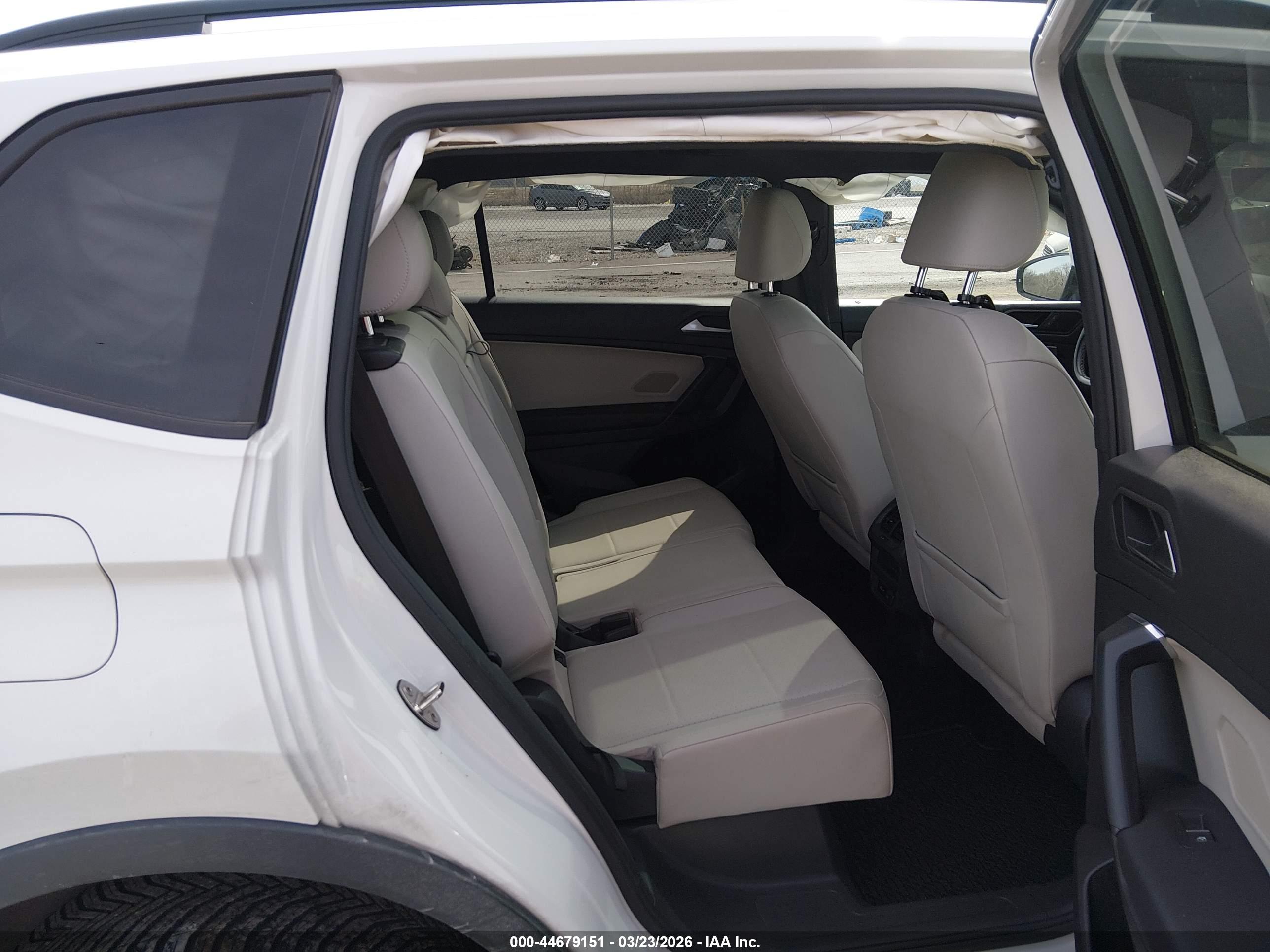 VOLKSWAGEN TIGUAN image 8
