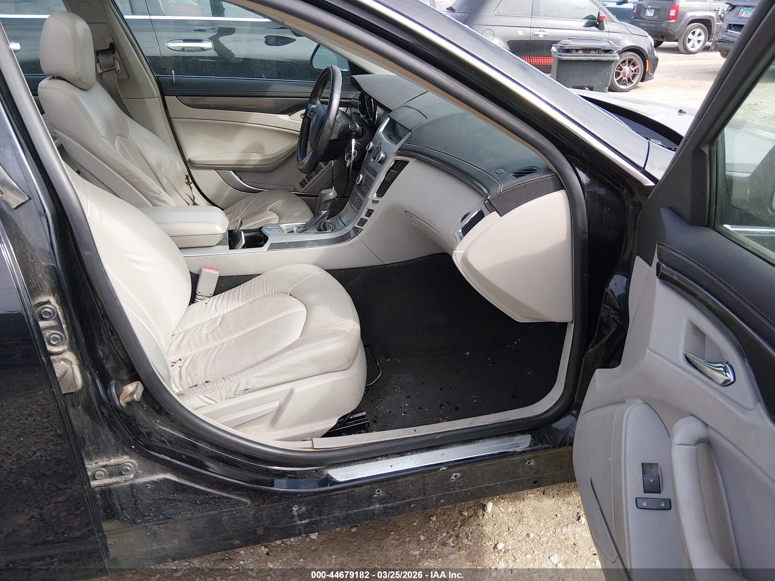CADILLAC CTS image 5