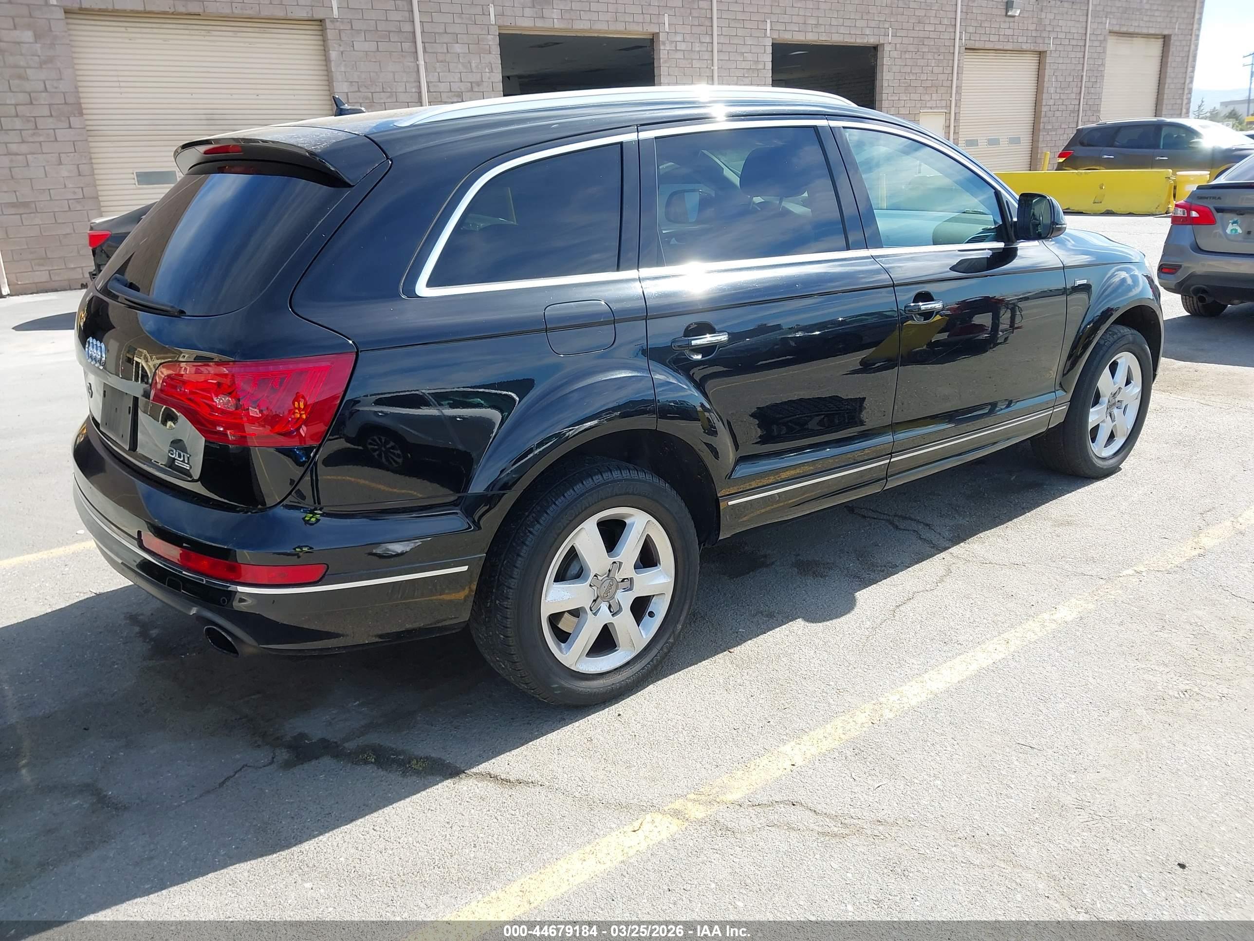 AUDI Q7 image 4
