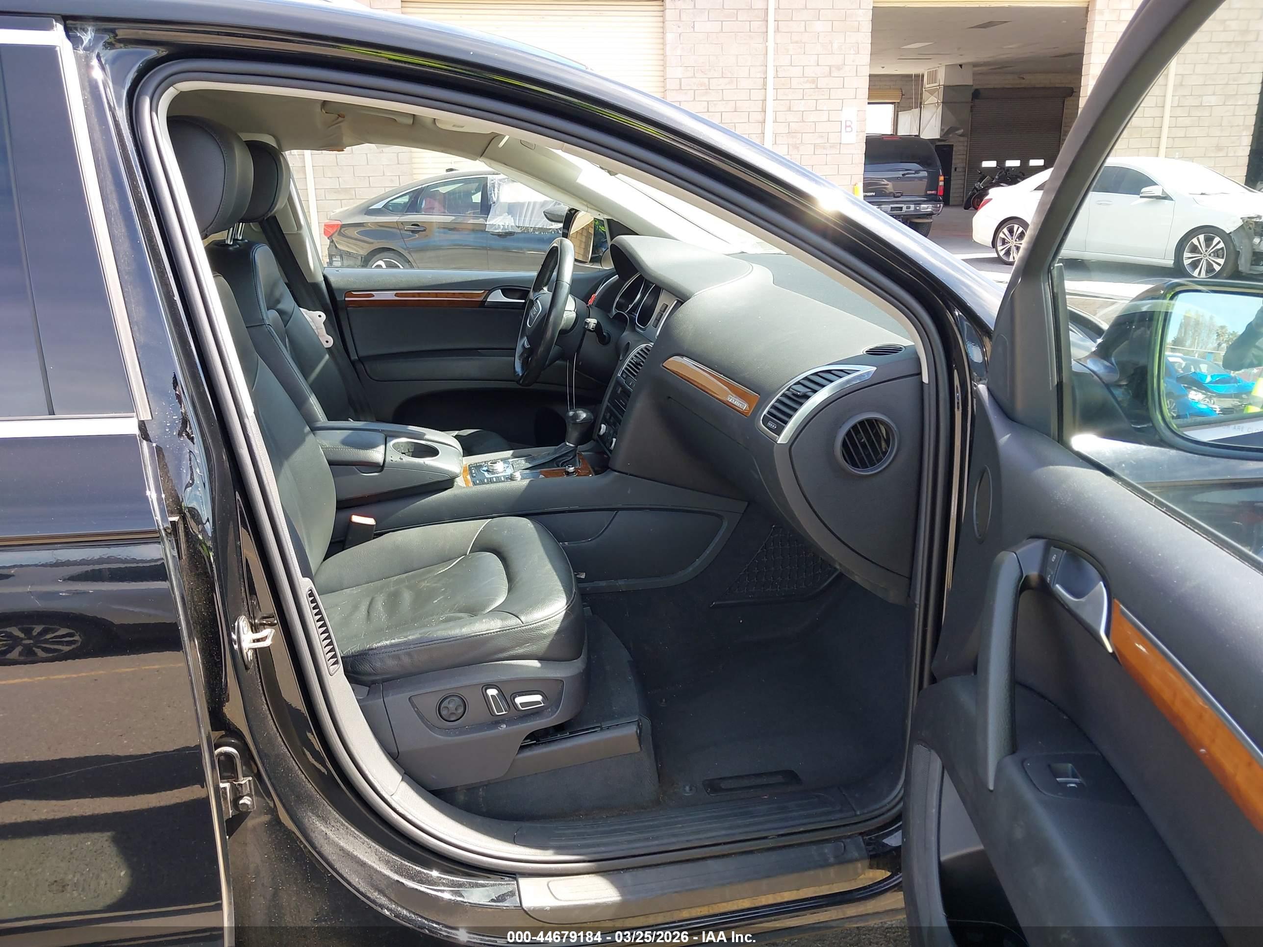 AUDI Q7 image 5