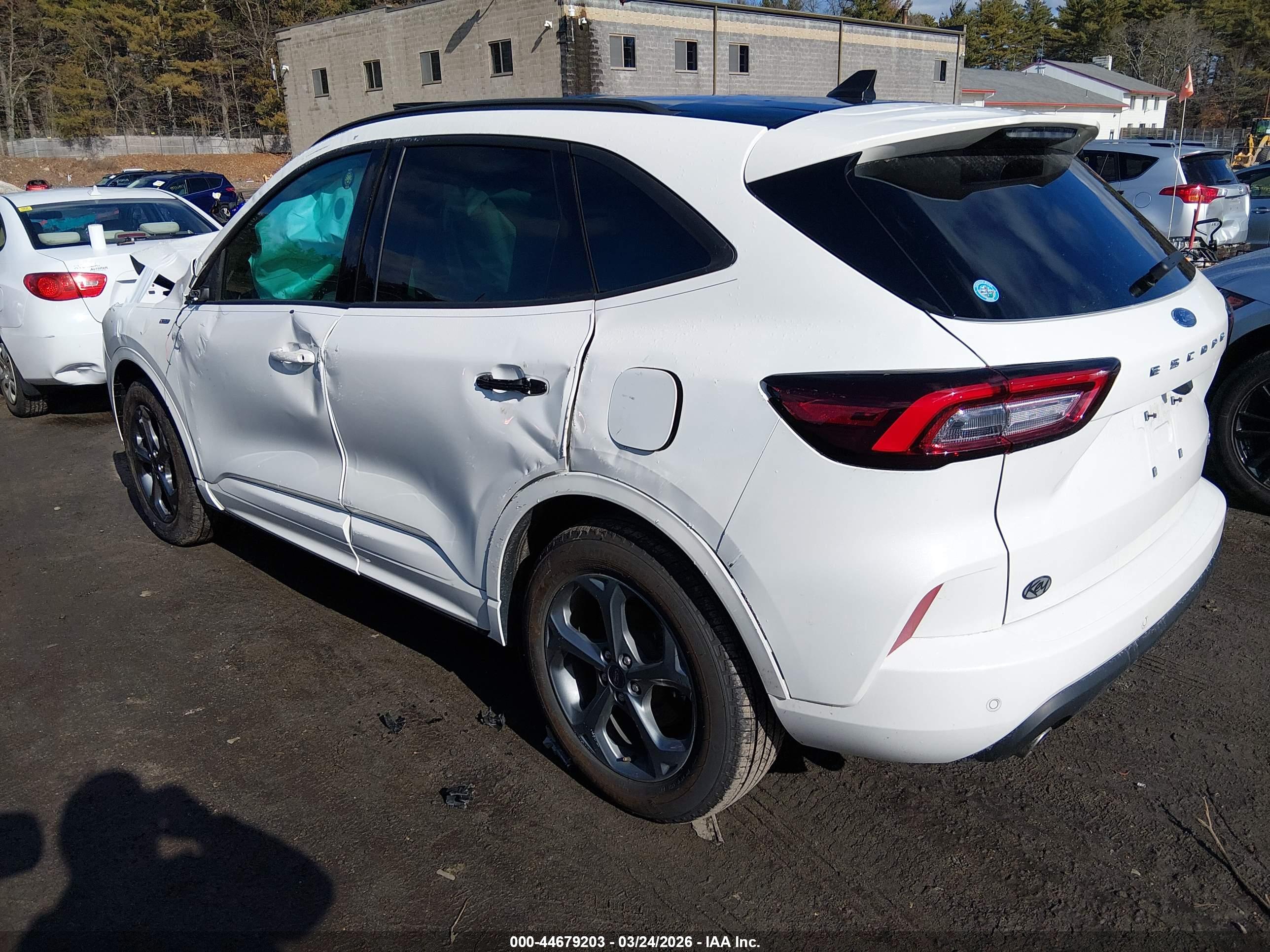 FORD ESCAPE image 3