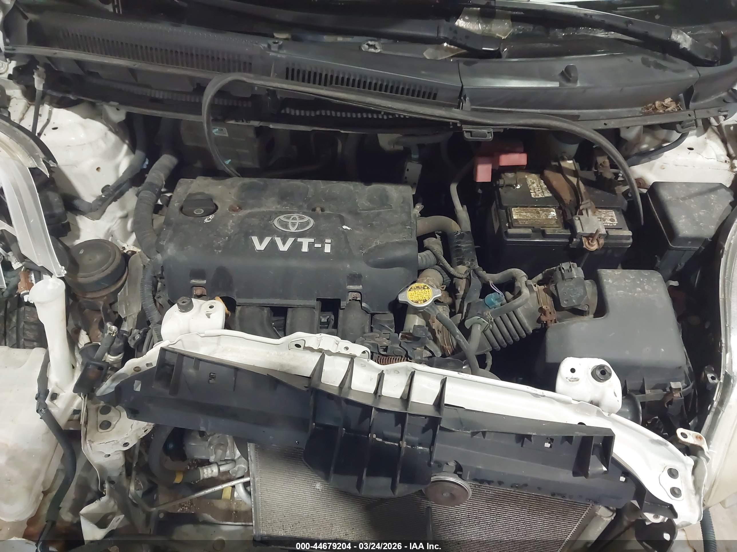 TOYOTA YARIS image 10