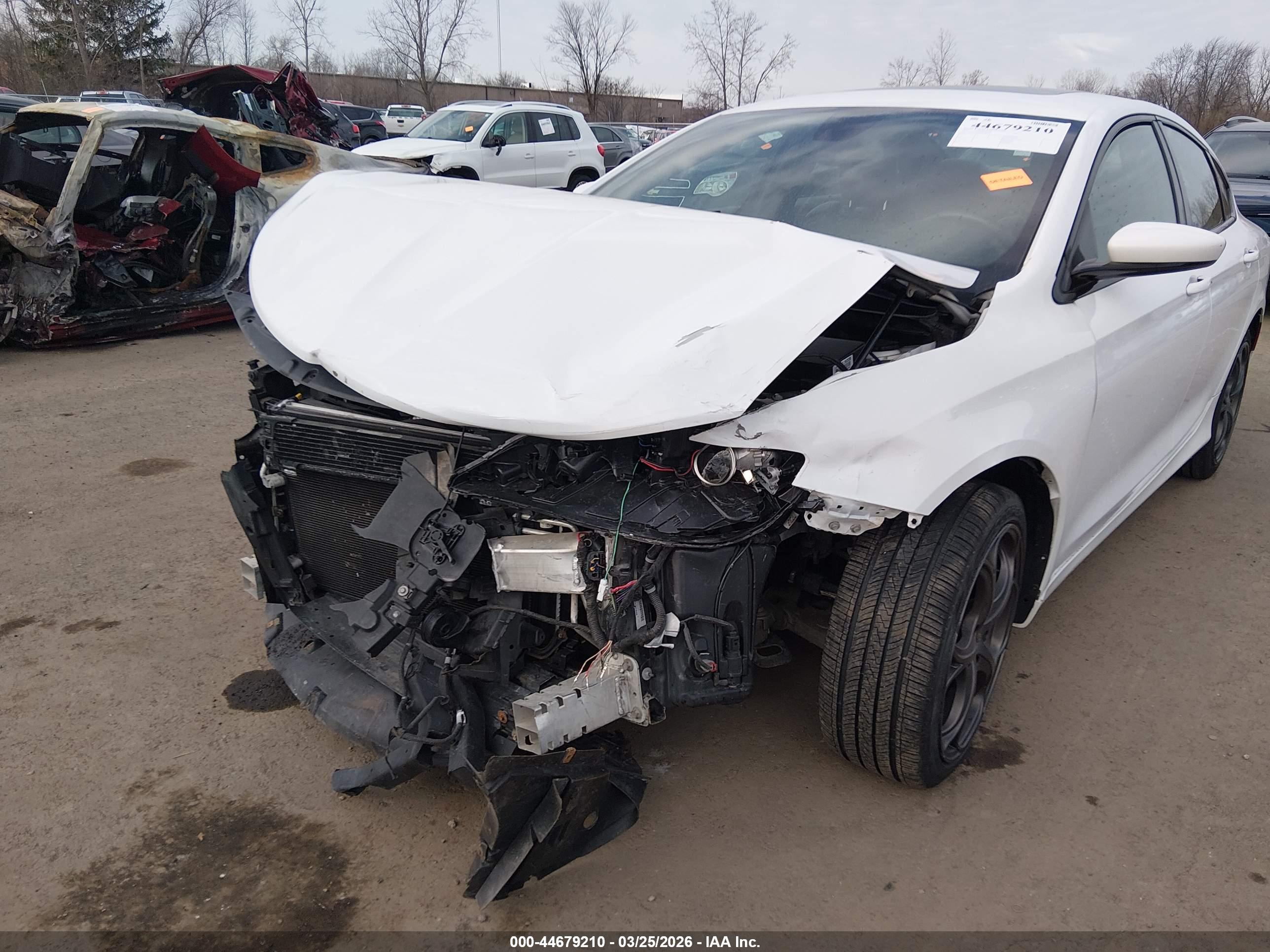 CHRYSLER 200 image 6
