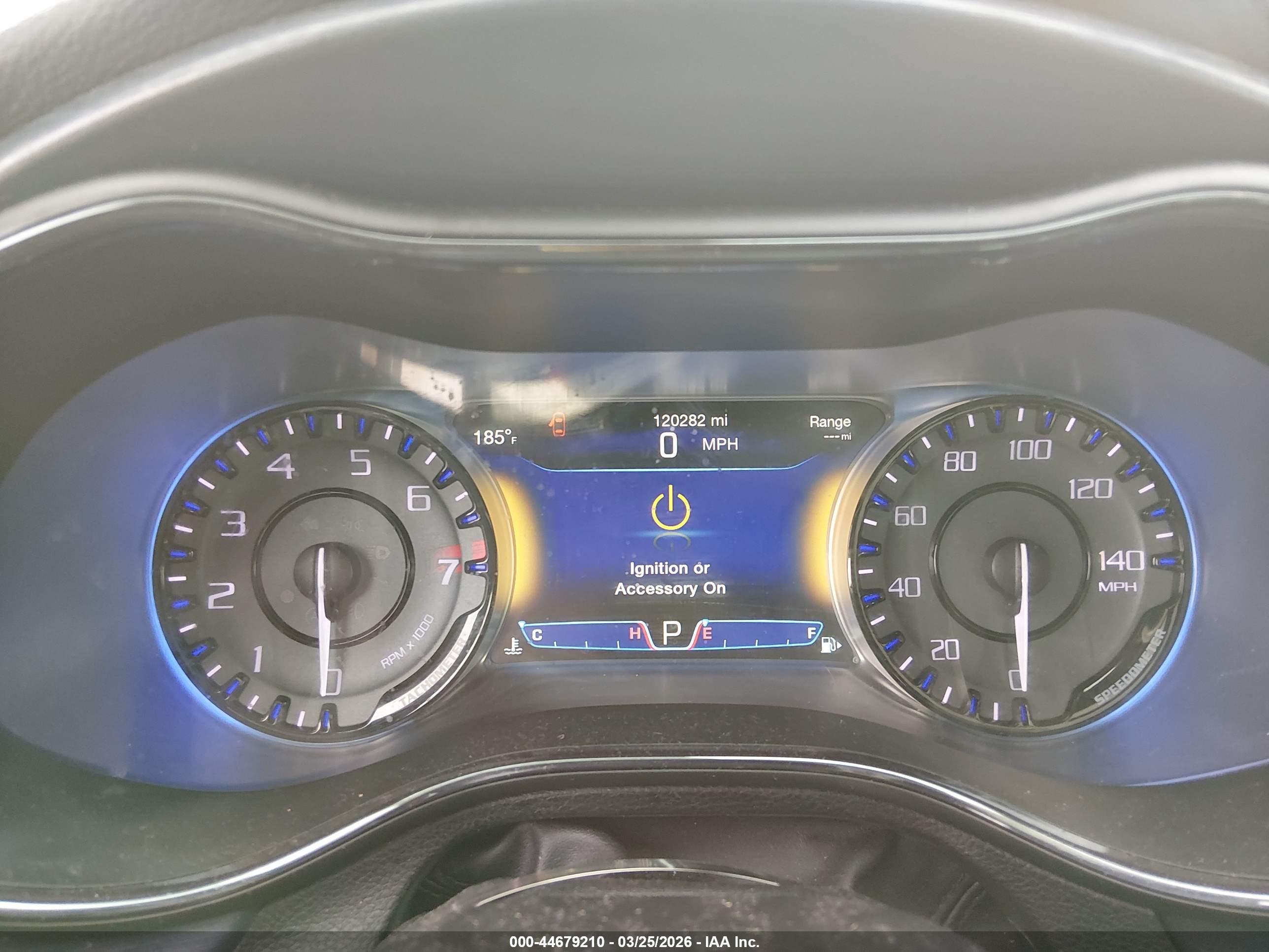 CHRYSLER 200 image 7