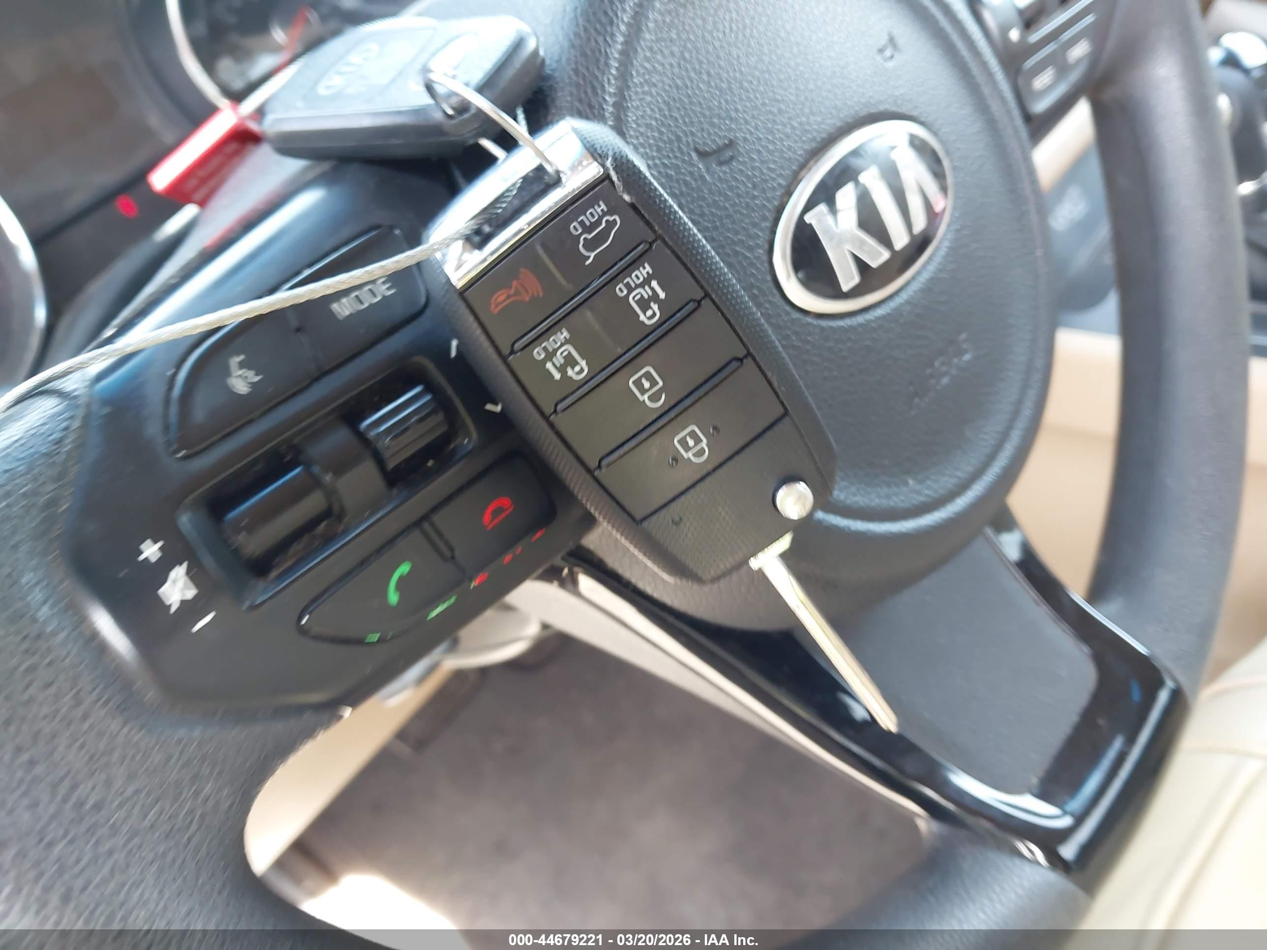 KIA SEDONA image 11