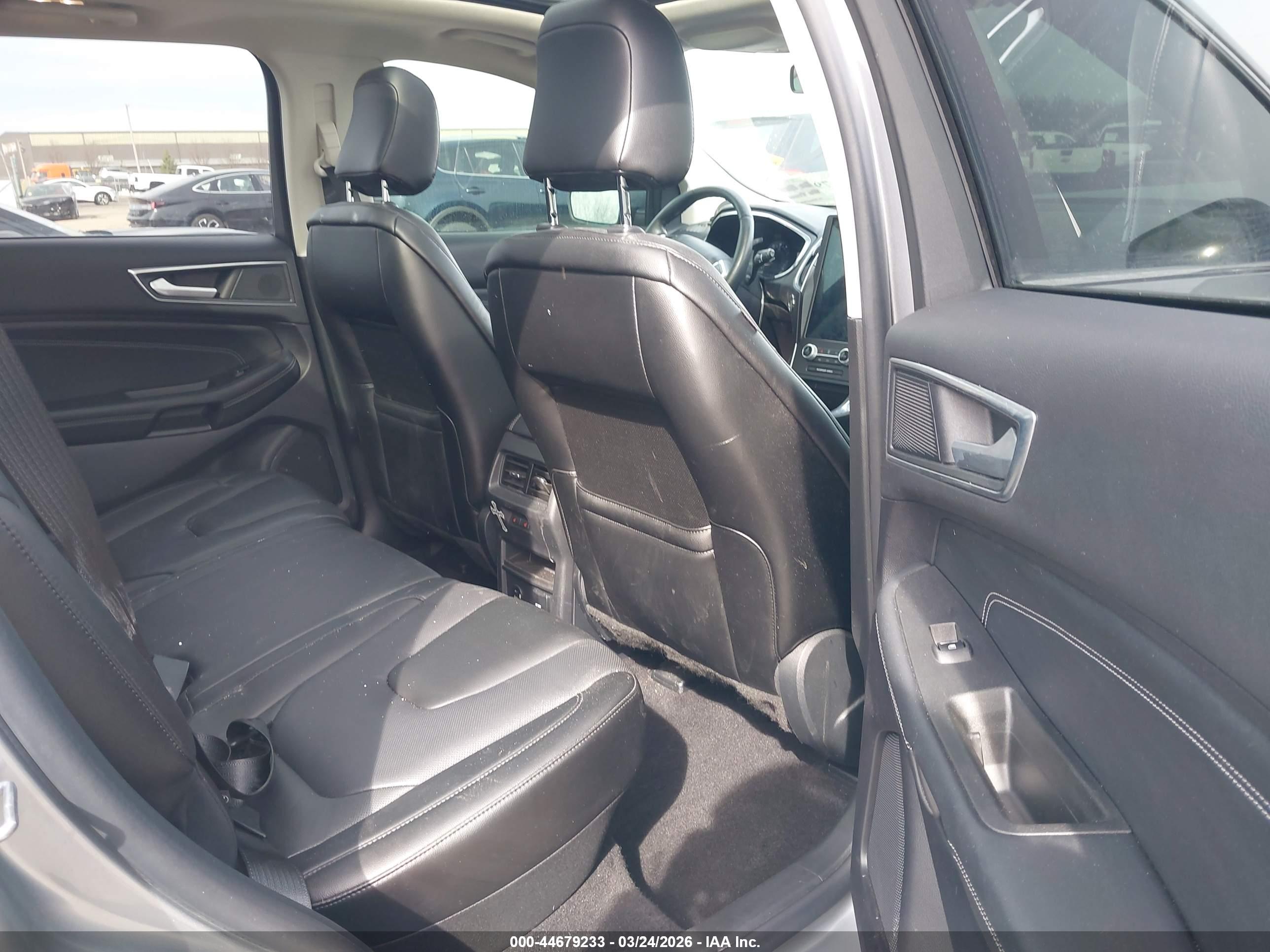 FORD EDGE image 8