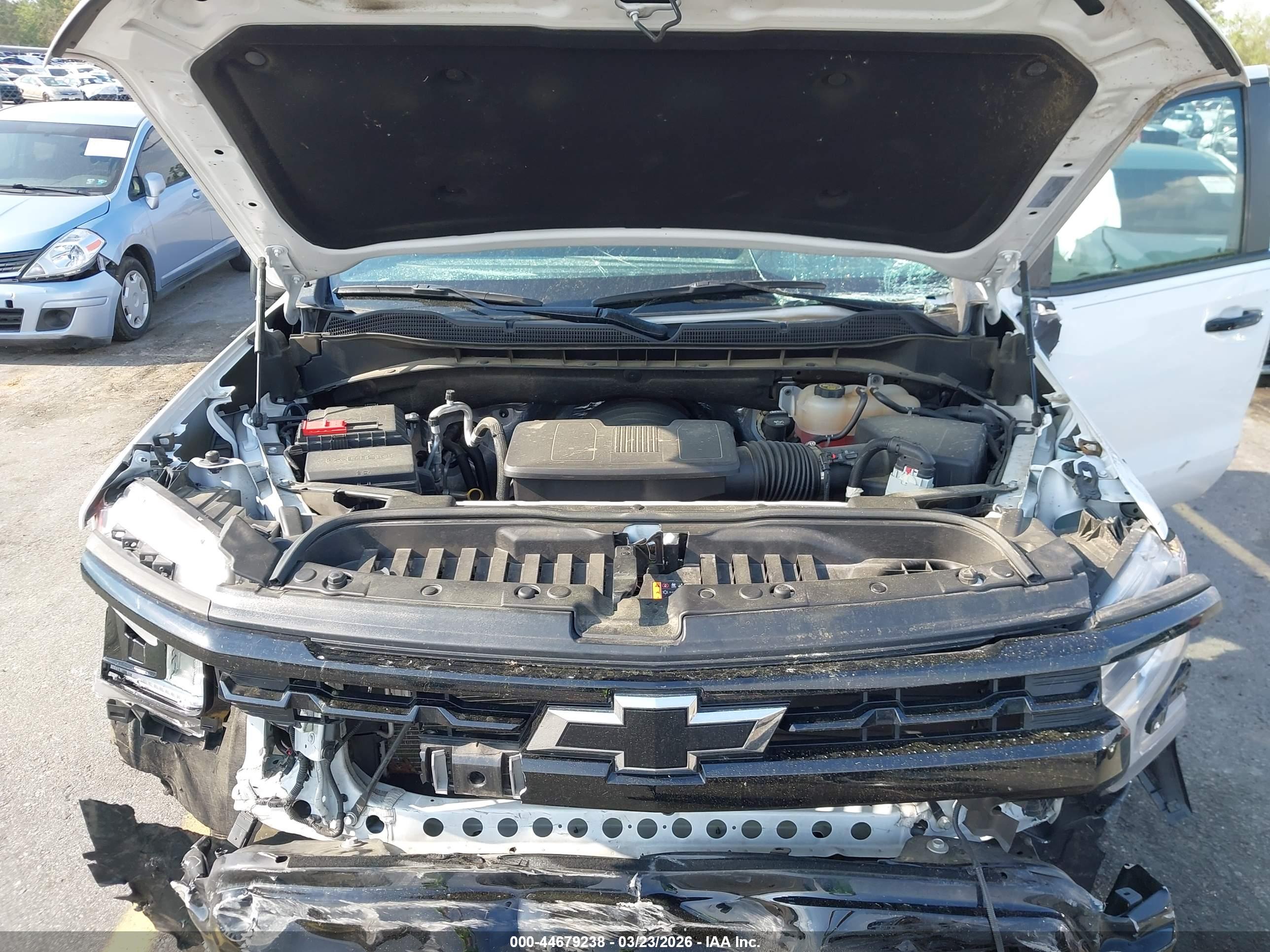 CHEVROLET SILVERADO image 10