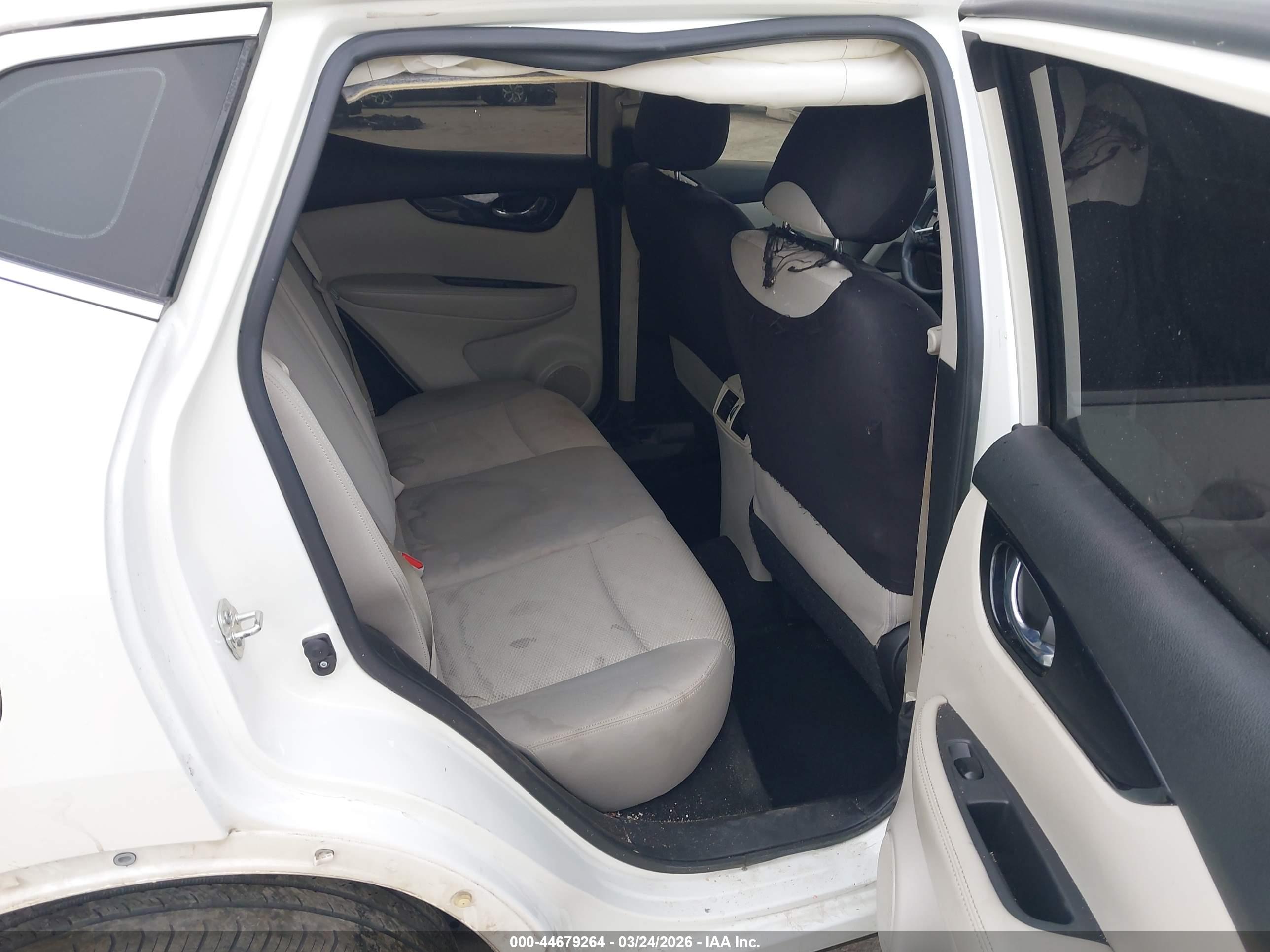 NISSAN ROGUE image 8