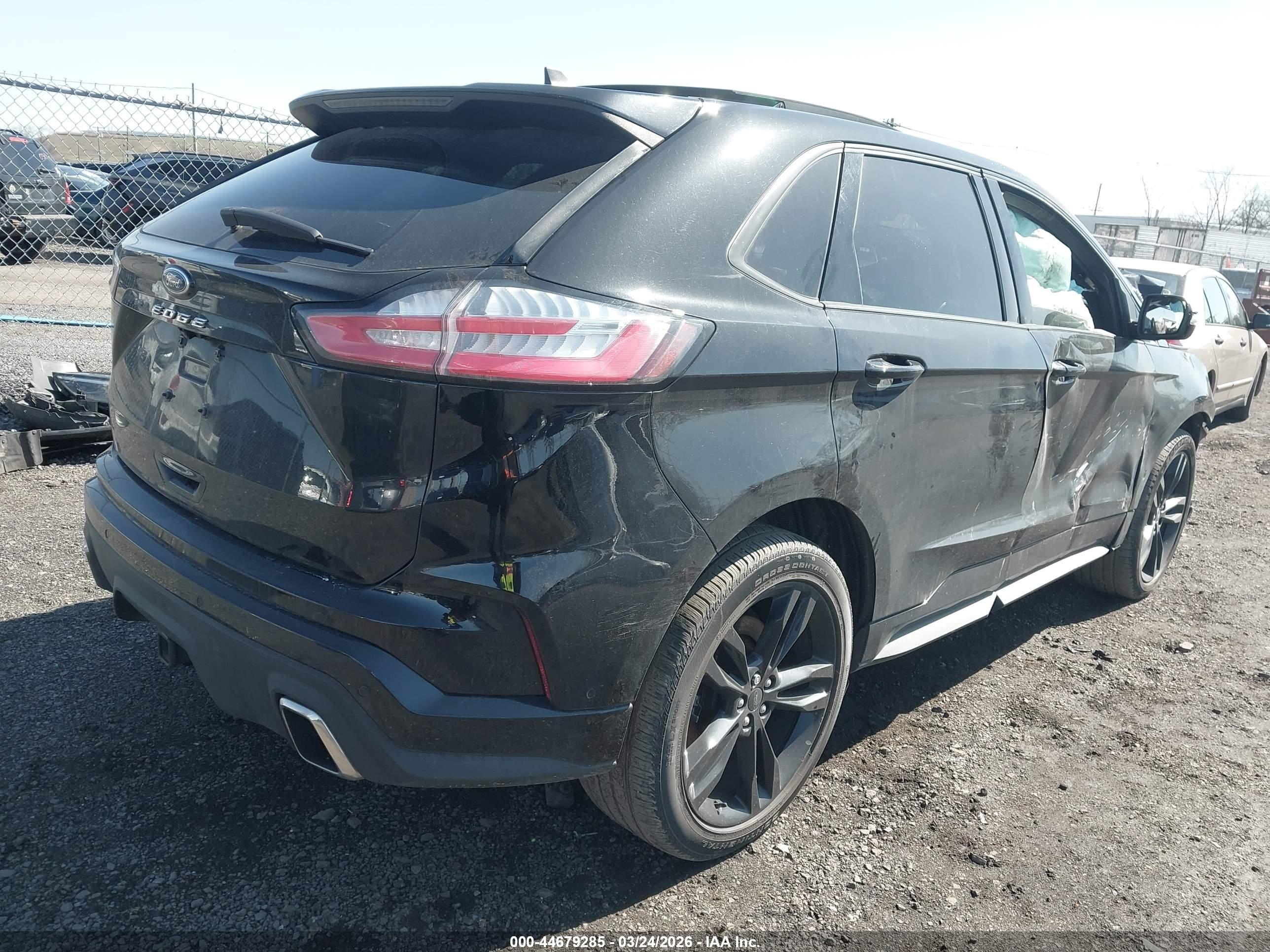 FORD EDGE image 4