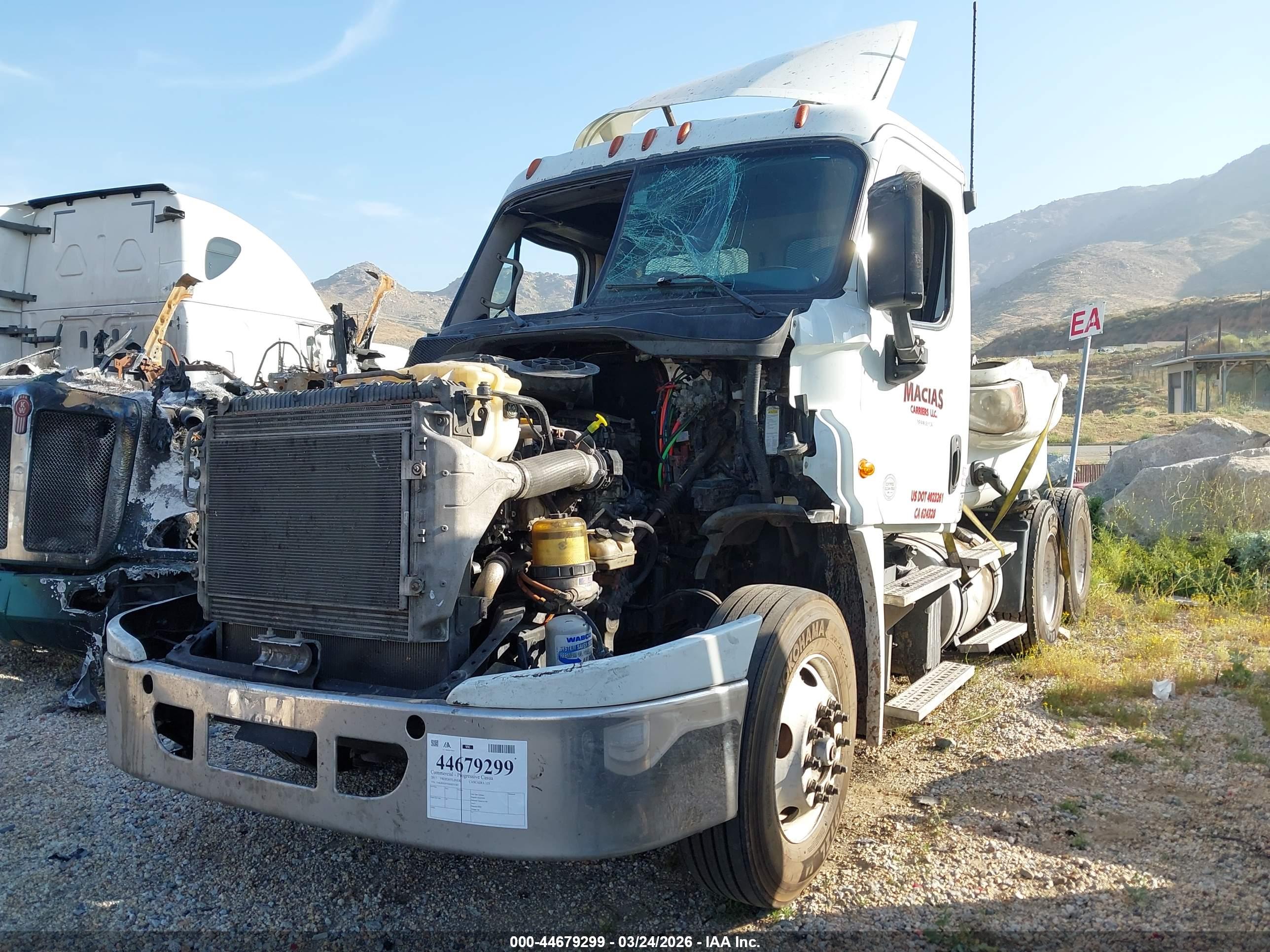 FREIGHTLINER CASCADIA image 2