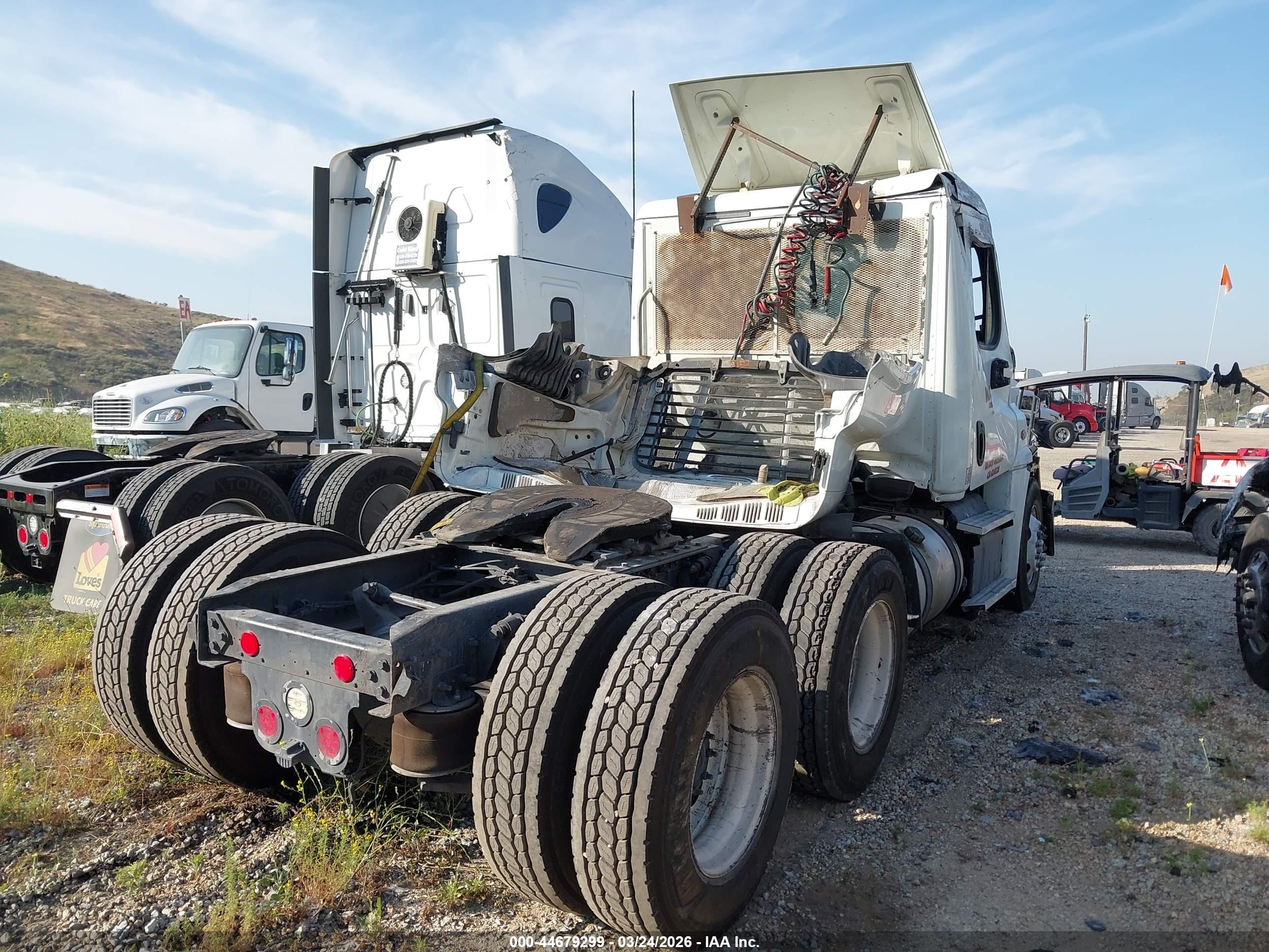 FREIGHTLINER CASCADIA image 4