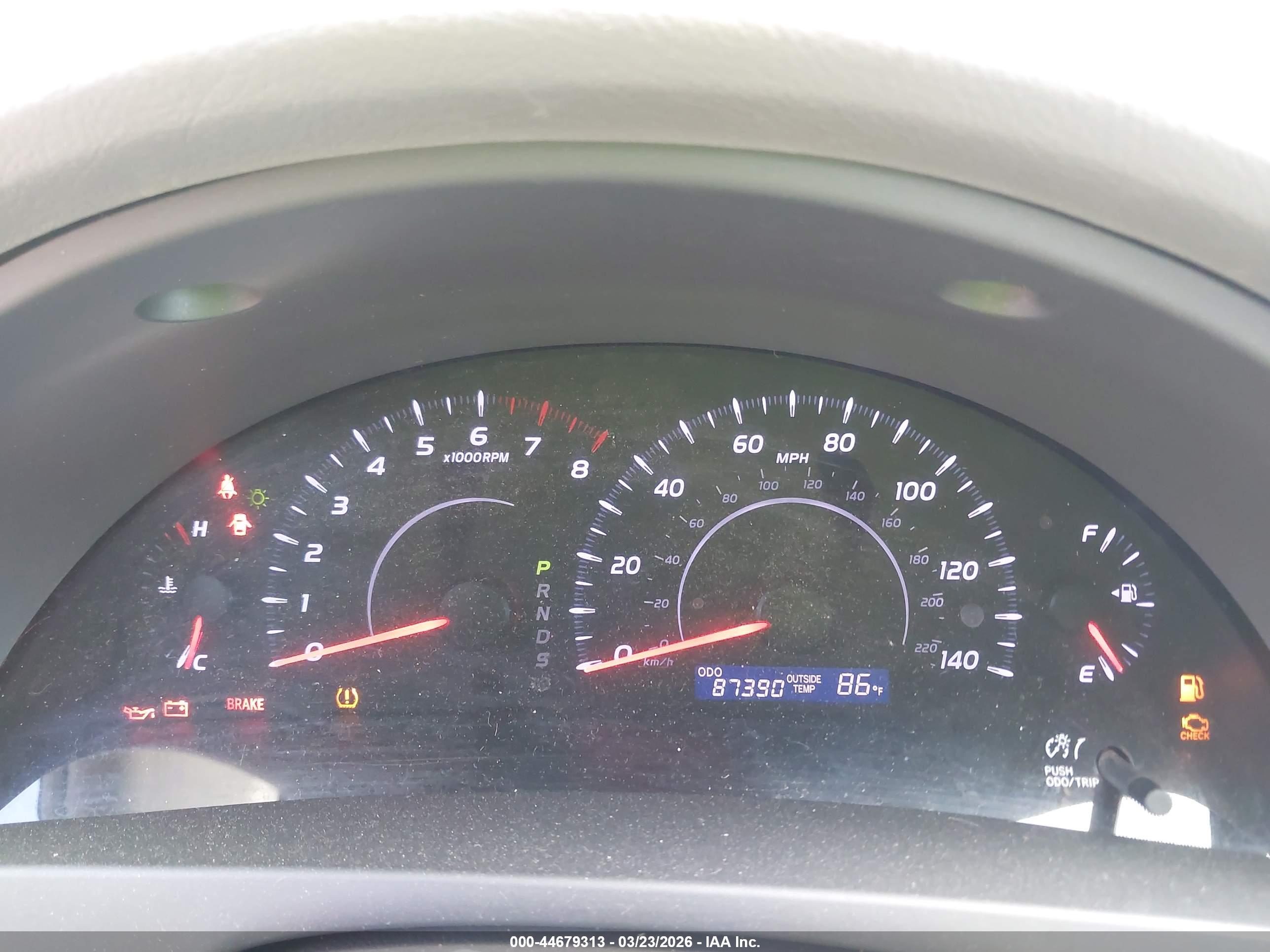 TOYOTA CAMRY image 7