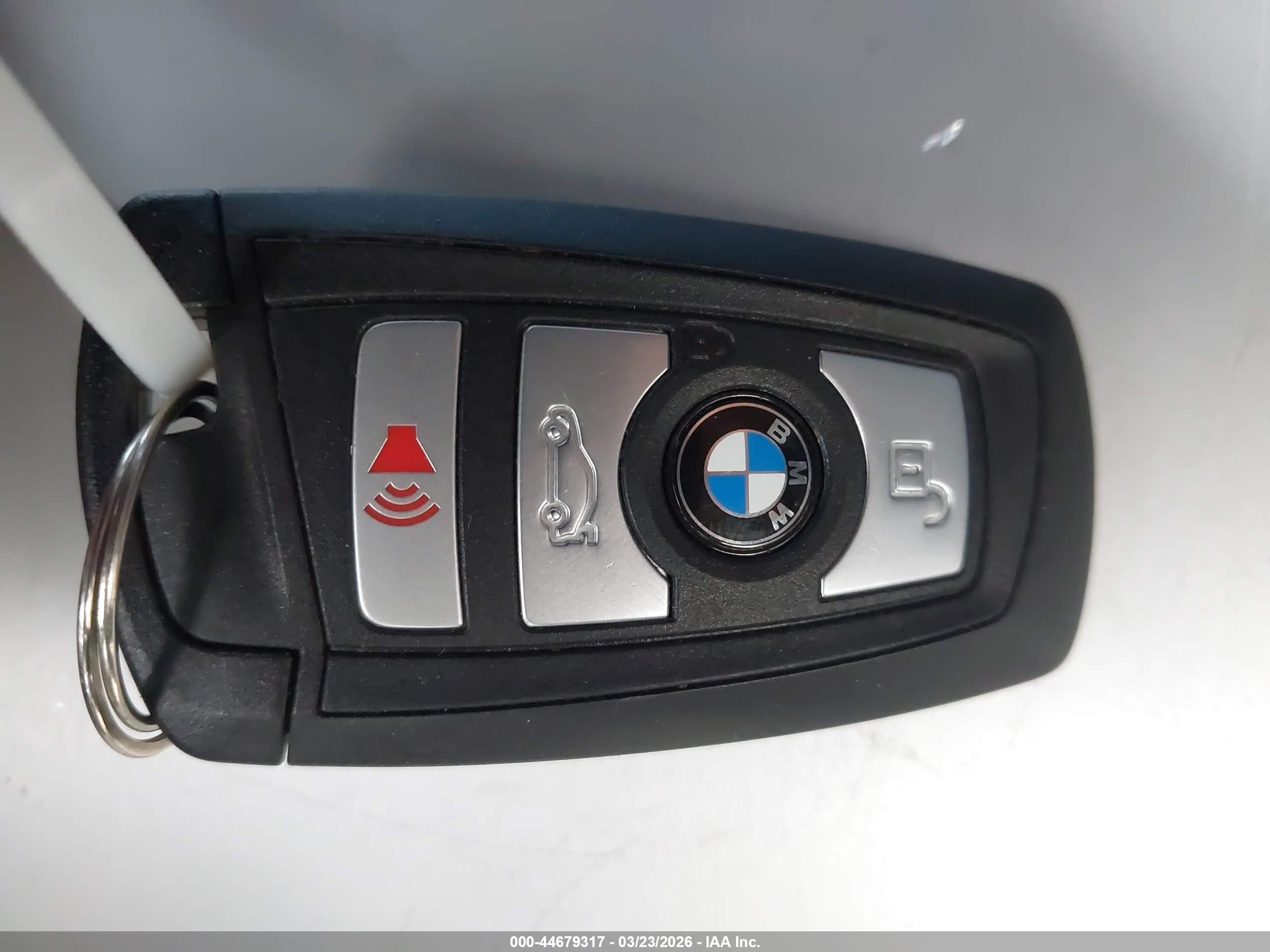 BMW 320I image 11