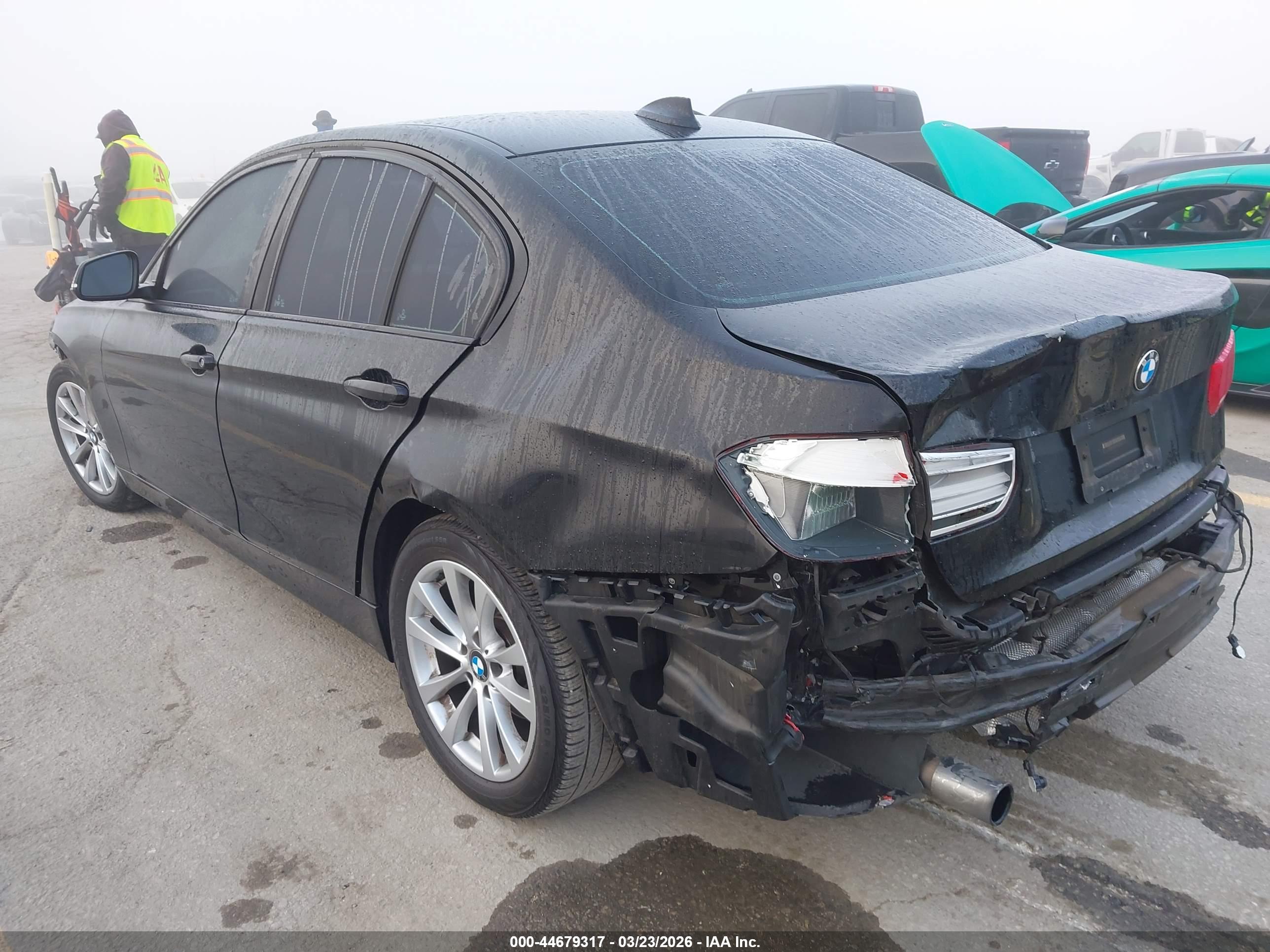 BMW 320I image 3
