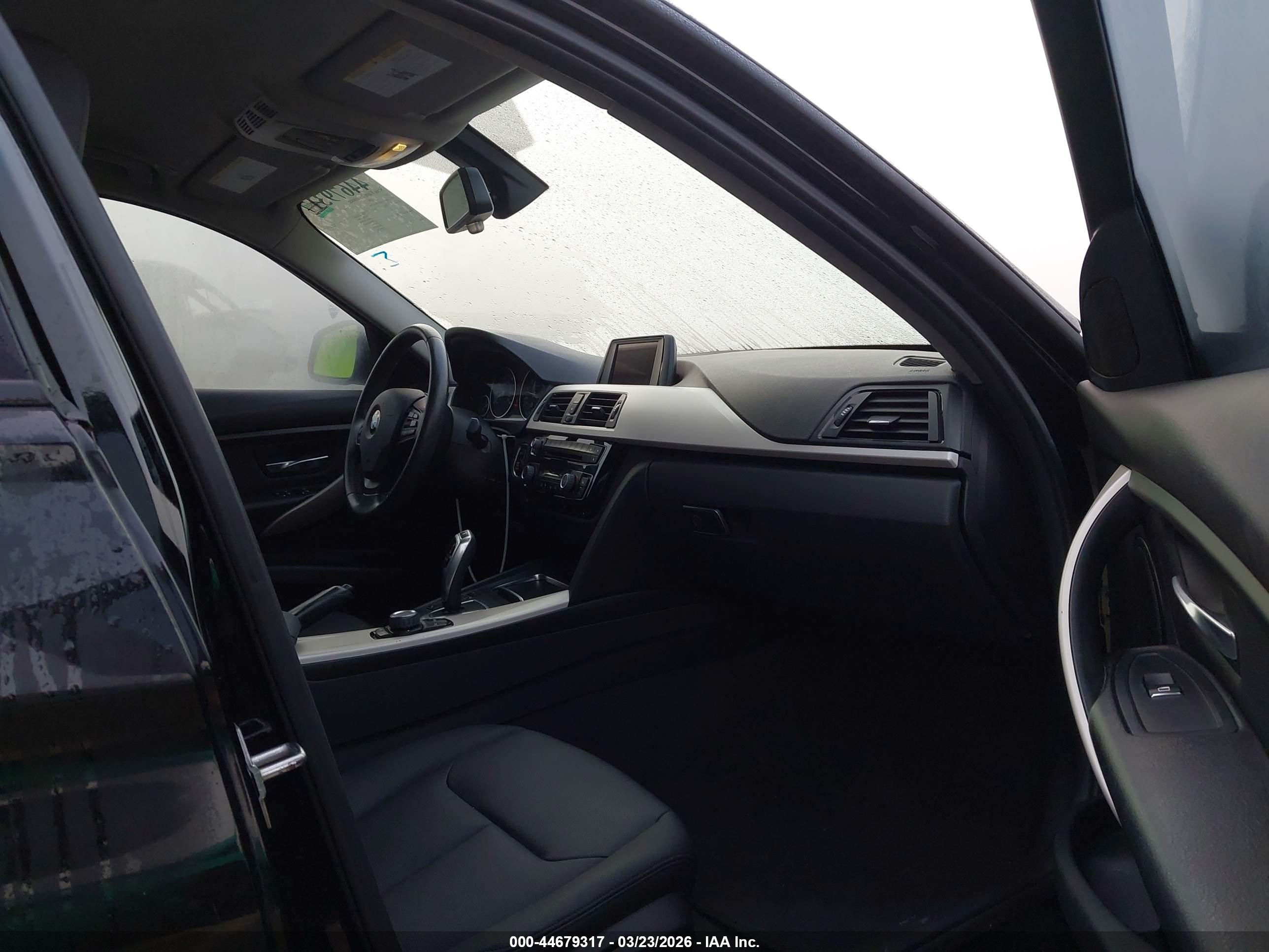 BMW 320I image 5