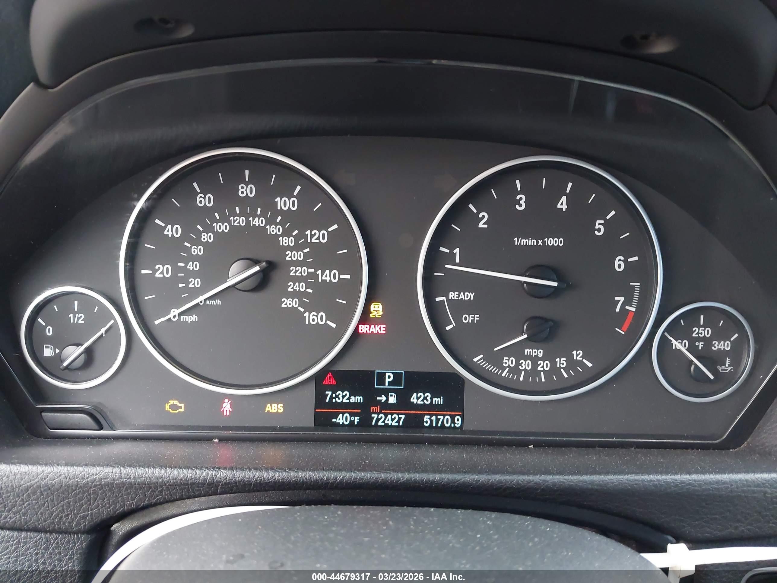 BMW 320I image 7