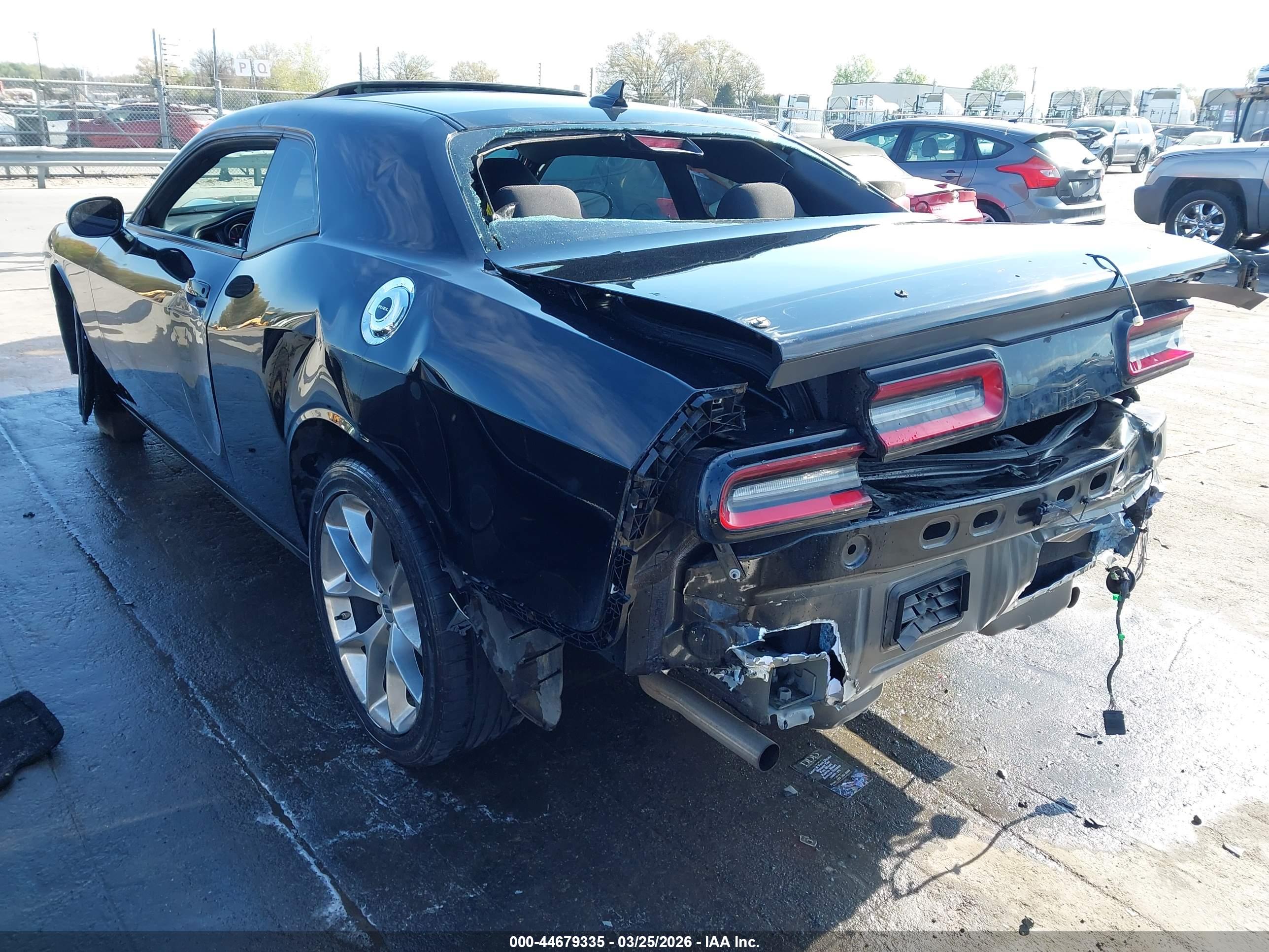 DODGE CHALLENGER image 3