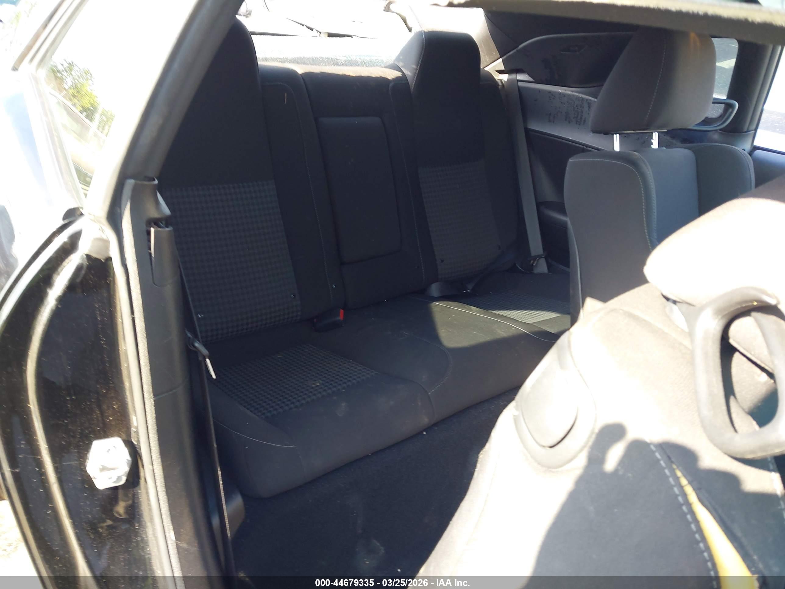 DODGE CHALLENGER image 8