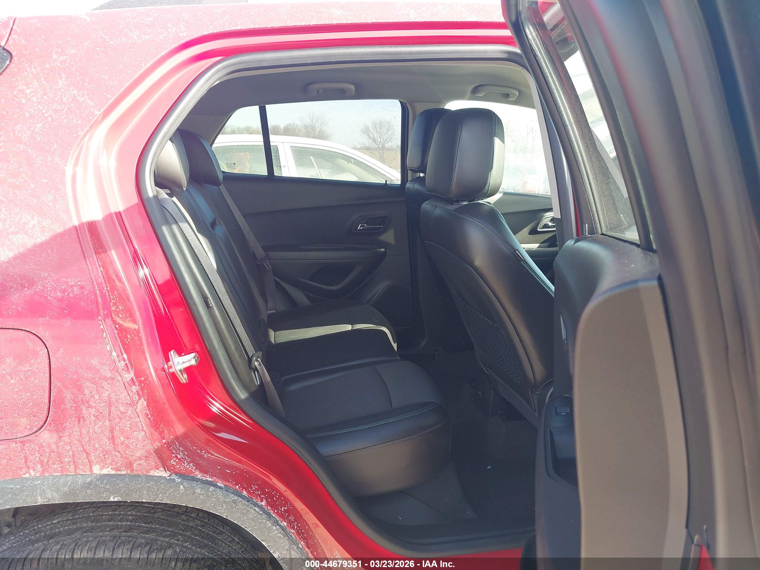 CHEVROLET TRAX image 8